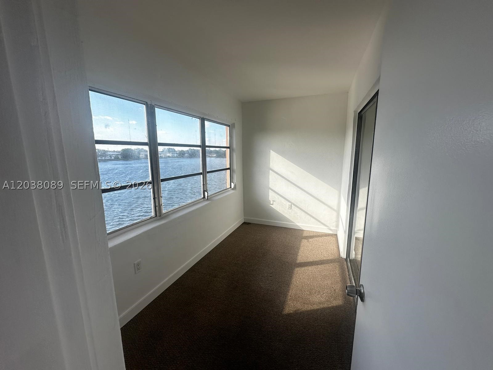 STAR LAKES ESTATES NO 6 C - Residential Lease