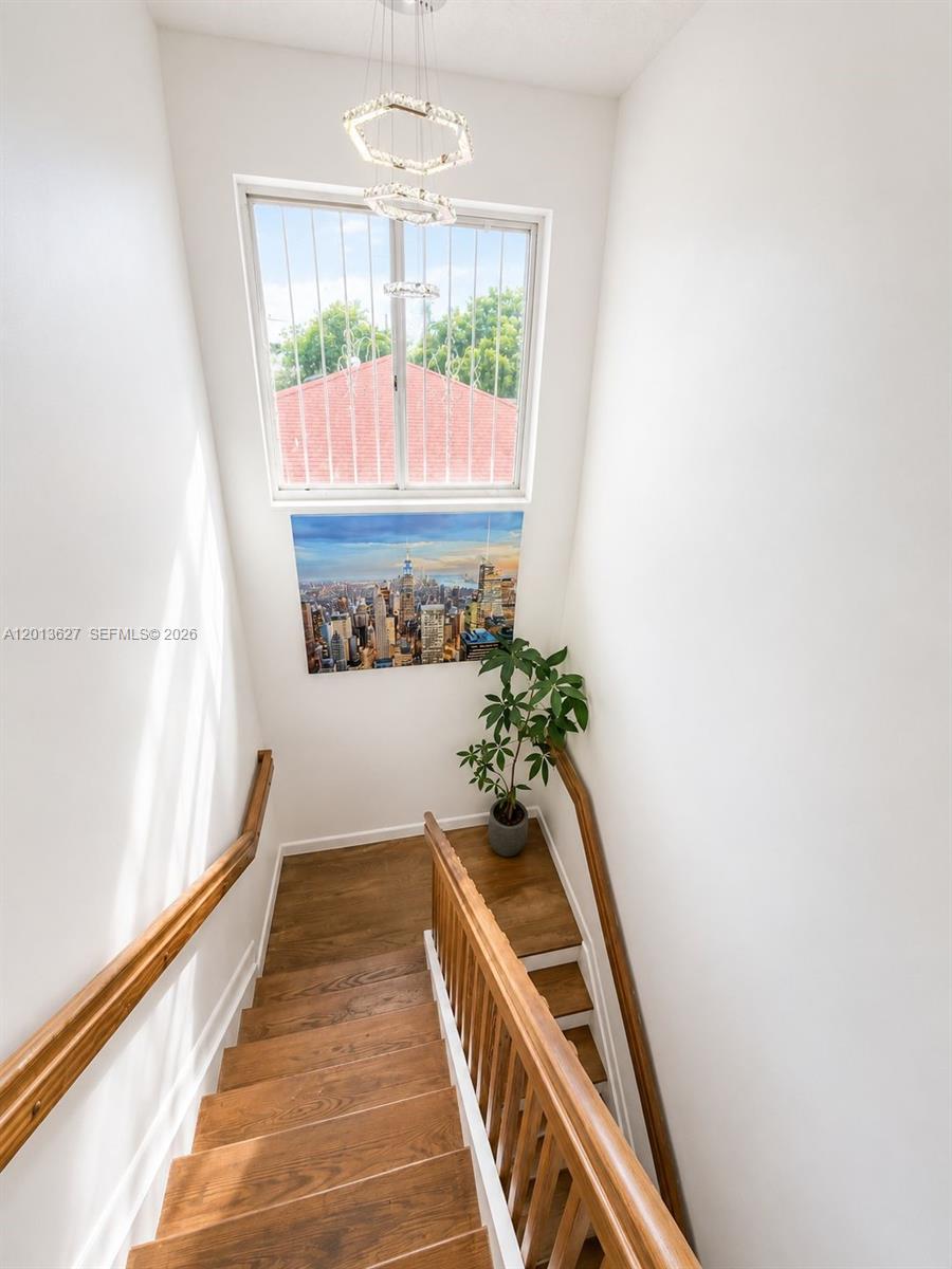 GREENWOOD VILLAS - Residential