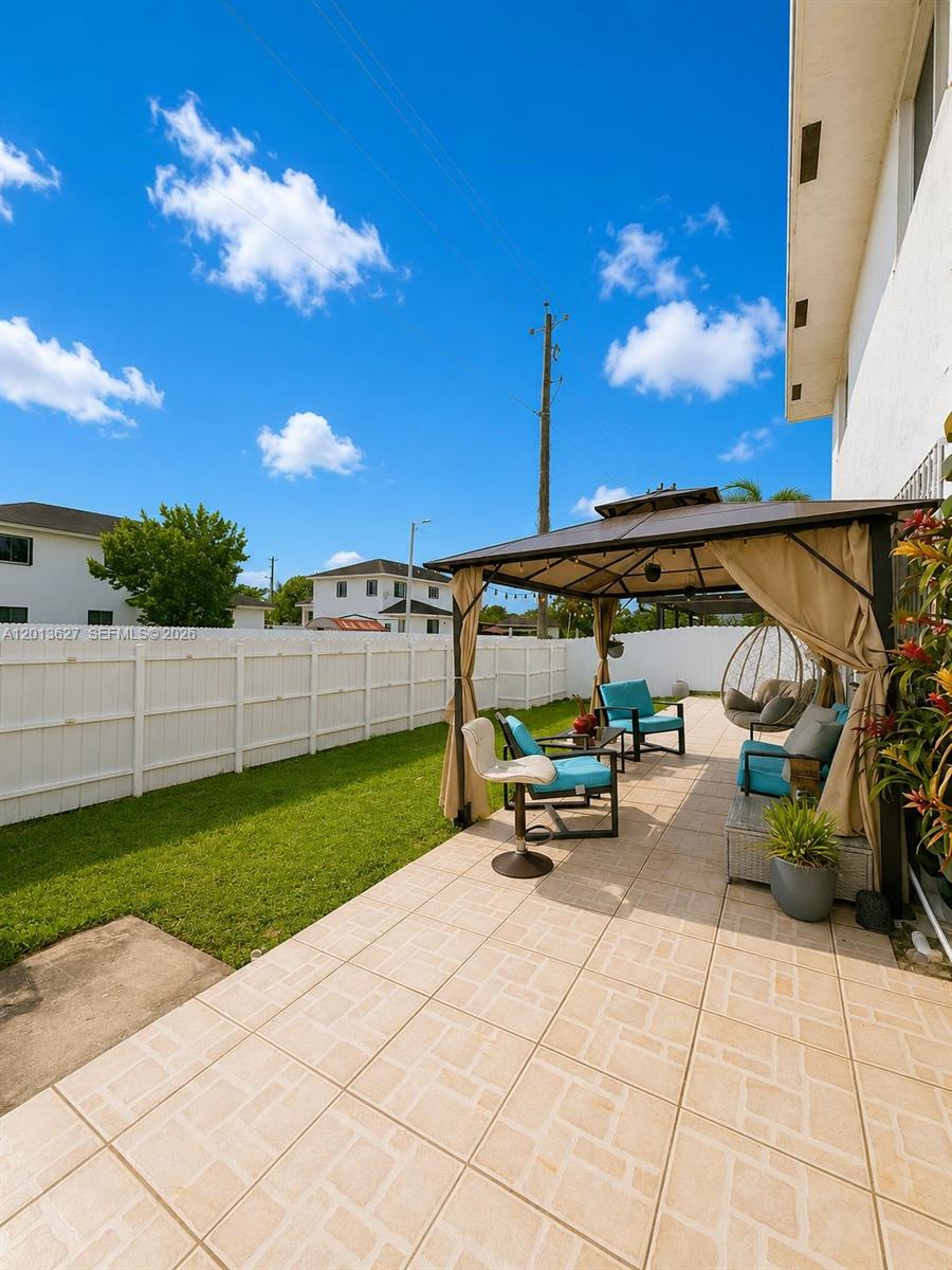 GREENWOOD VILLAS - Residential