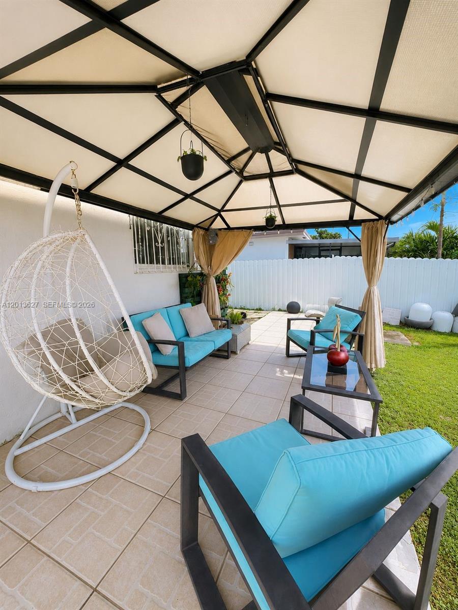 GREENWOOD VILLAS - Residential