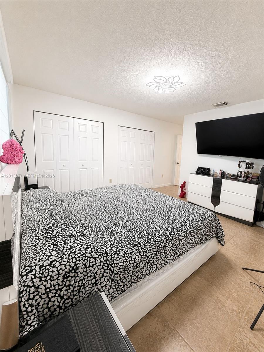 GREENWOOD VILLAS - Residential