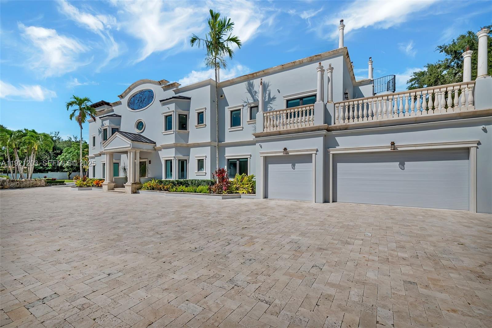 RADCLIFFE MANOR - Residential