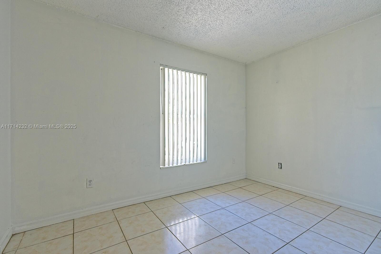 CUTLER CREEK CLUB SEC 2 - Residential Lease