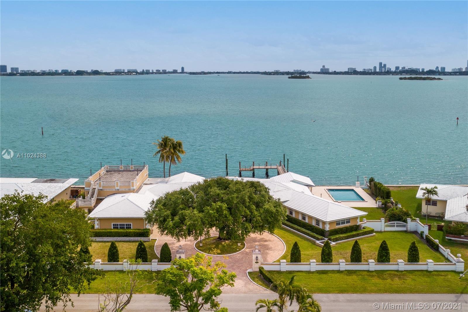 EARLETON SHORES - Residential