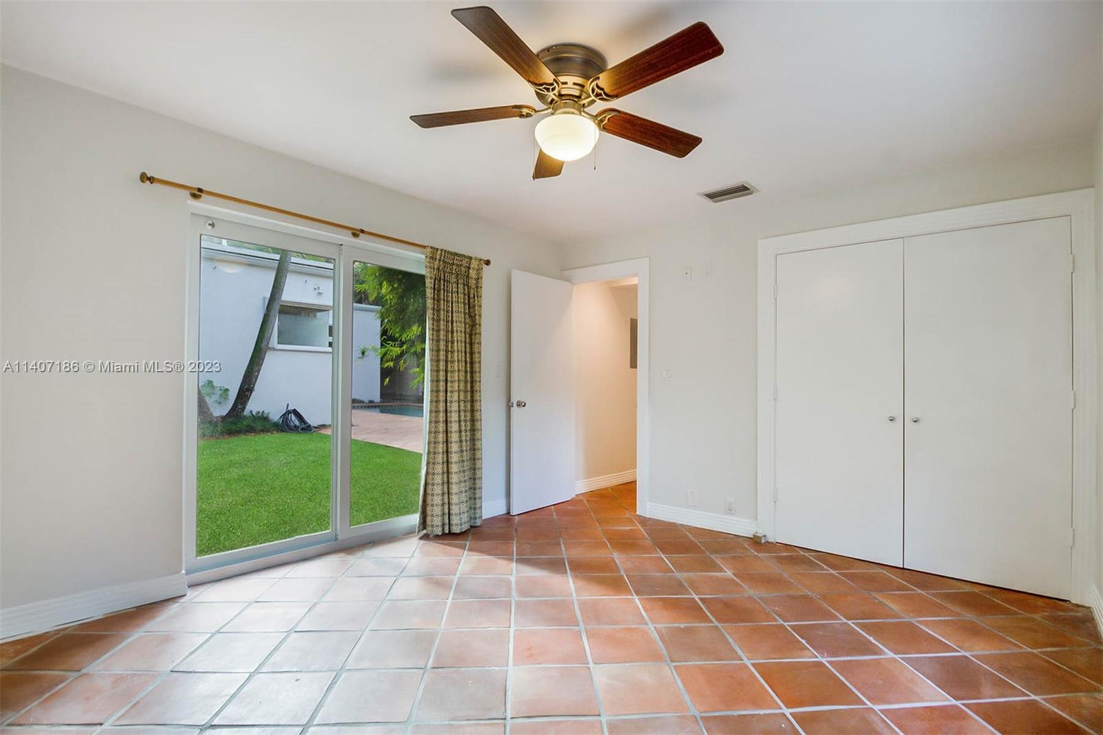 UTOPIA - Residential Lease