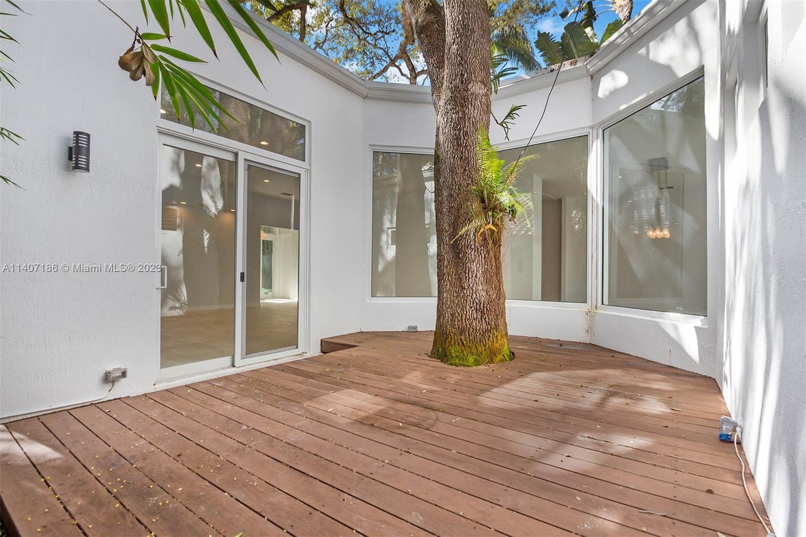 UTOPIA - Residential Lease