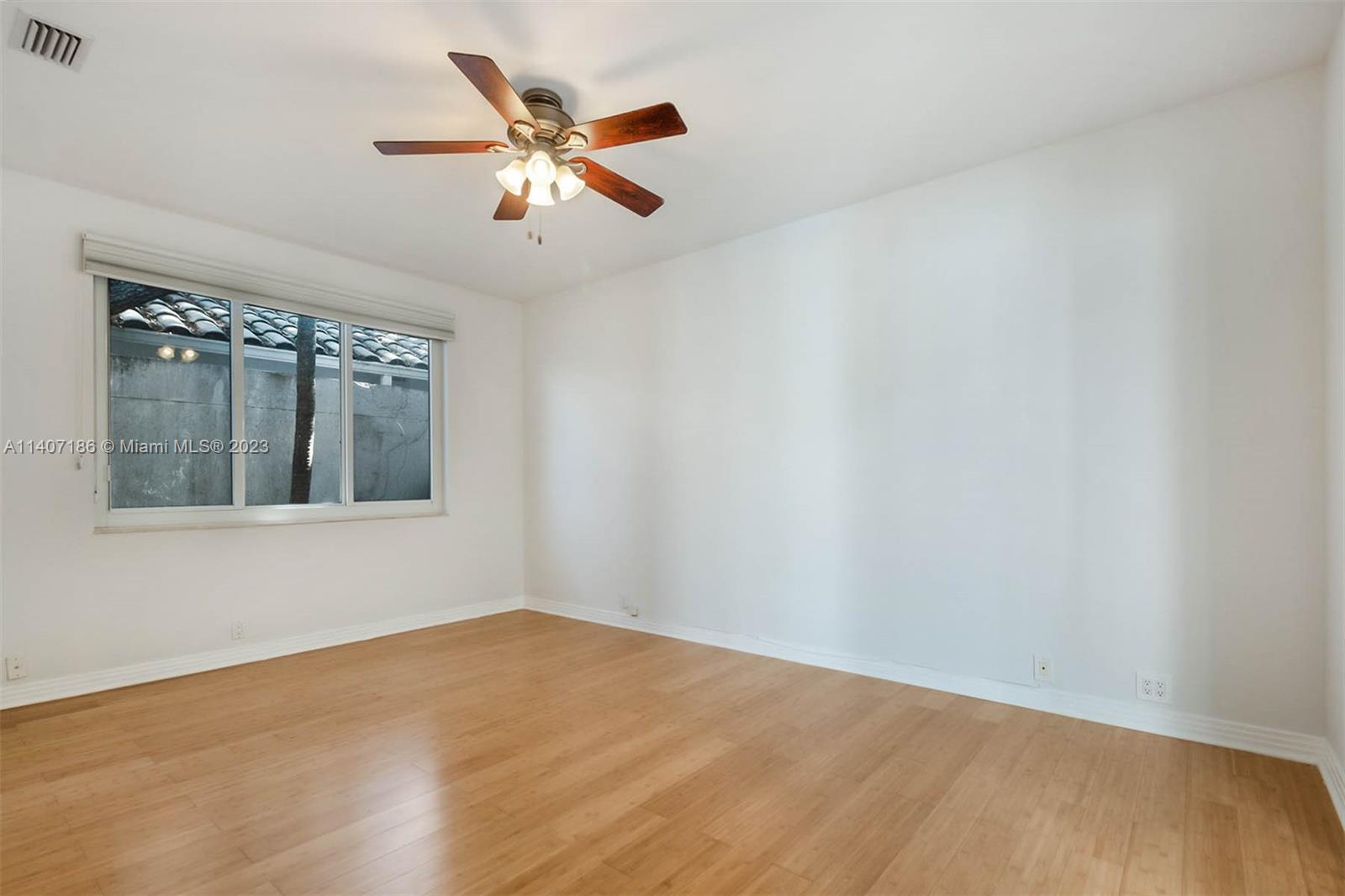 UTOPIA - Residential Lease