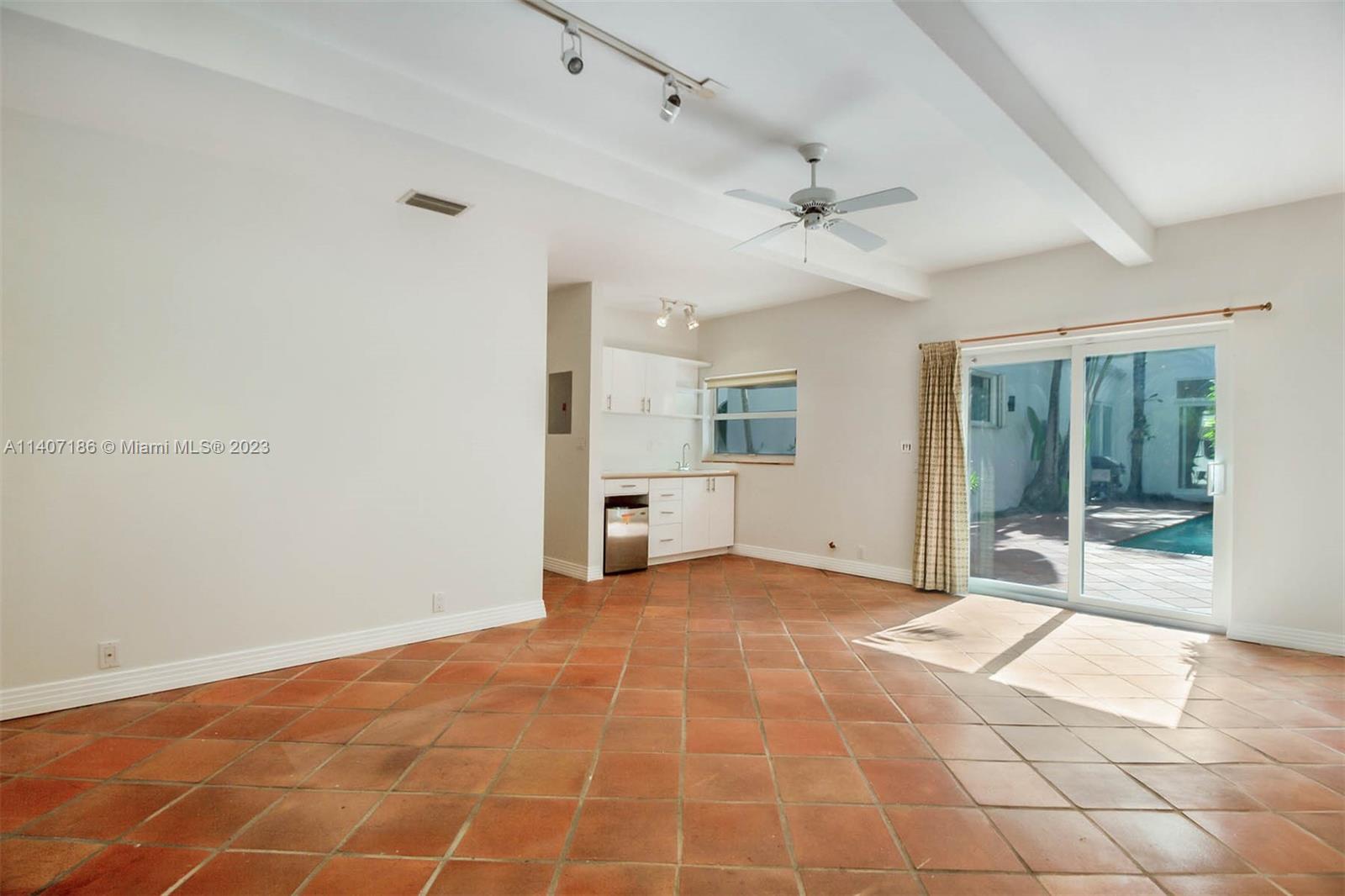 UTOPIA - Residential Lease