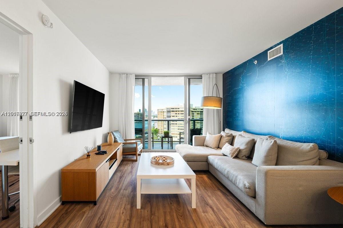 BEACHWALK CONDOMINIUM - Residential