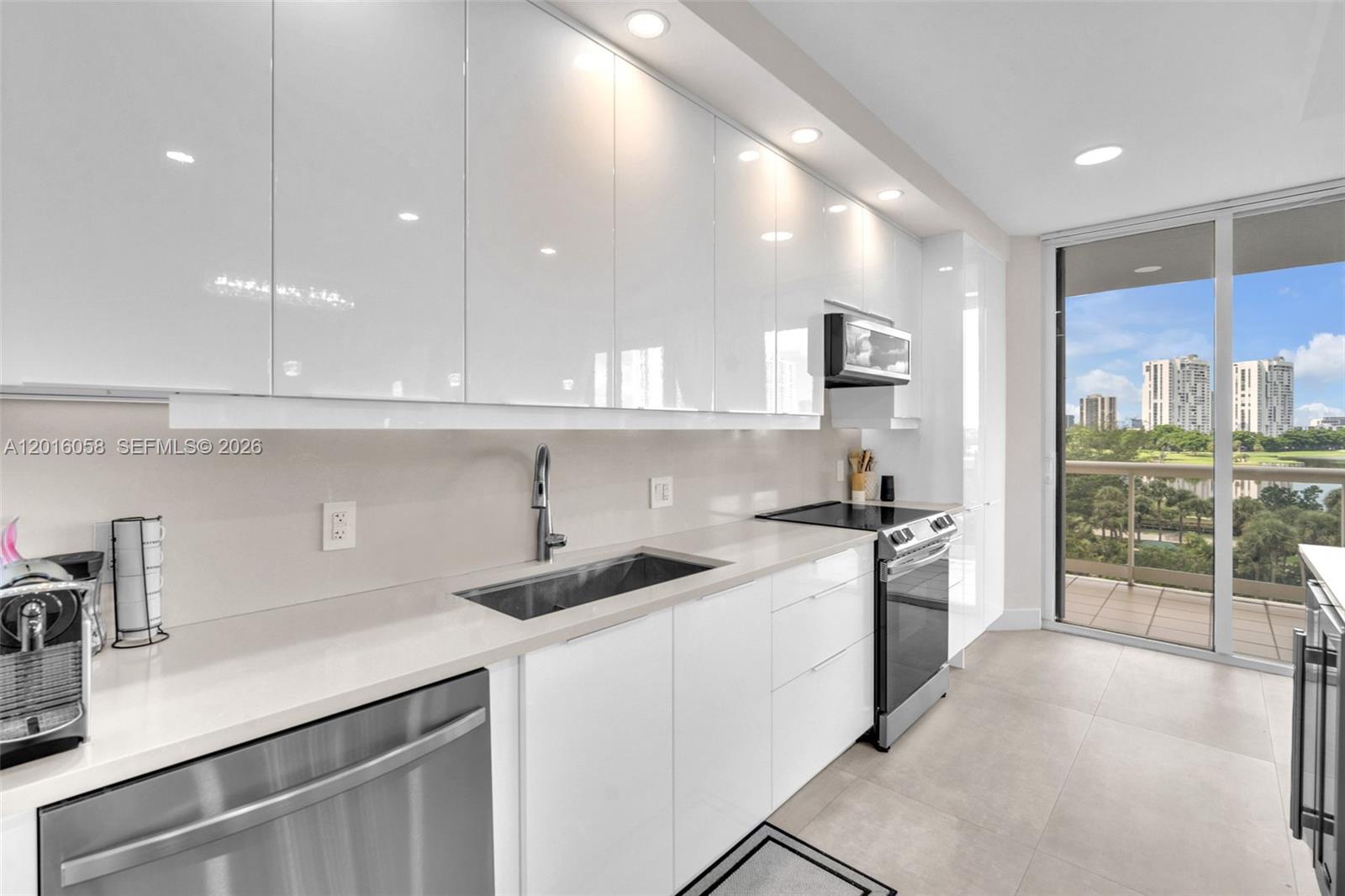 TERRACES NORTH TURNBERRY - Residential