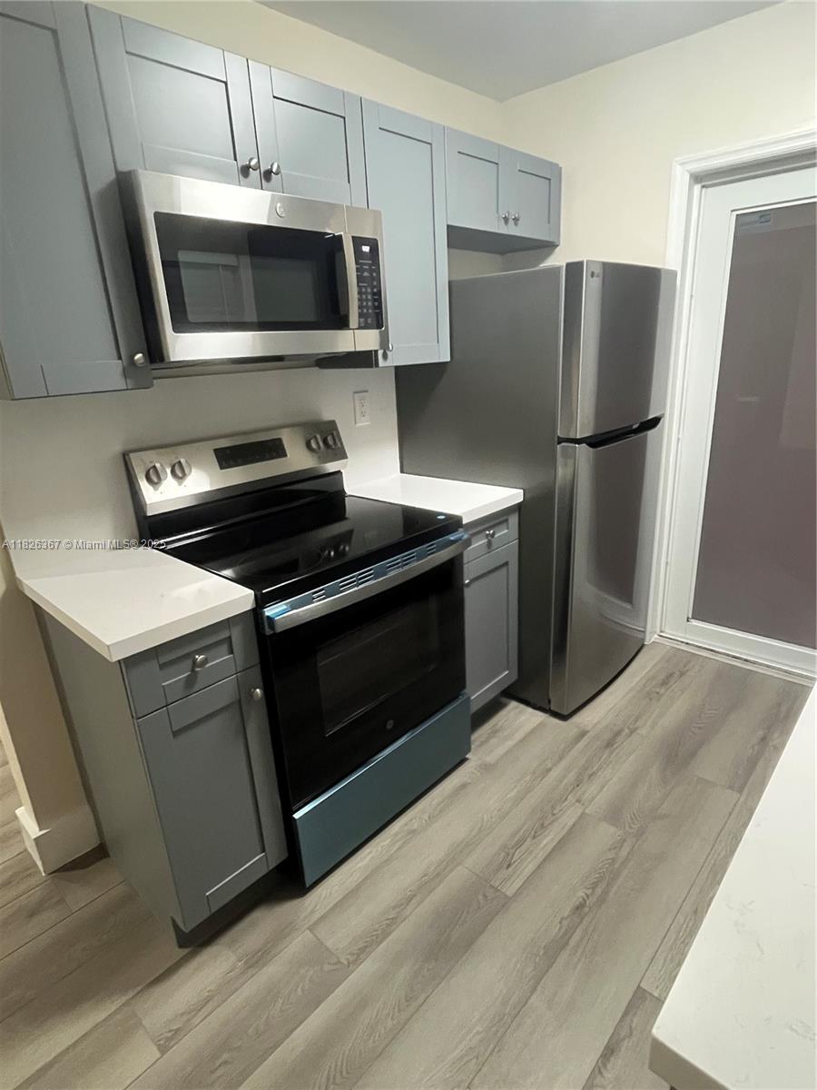 RODMAN OF HOLLYWOOD CONDO - Residential Lease