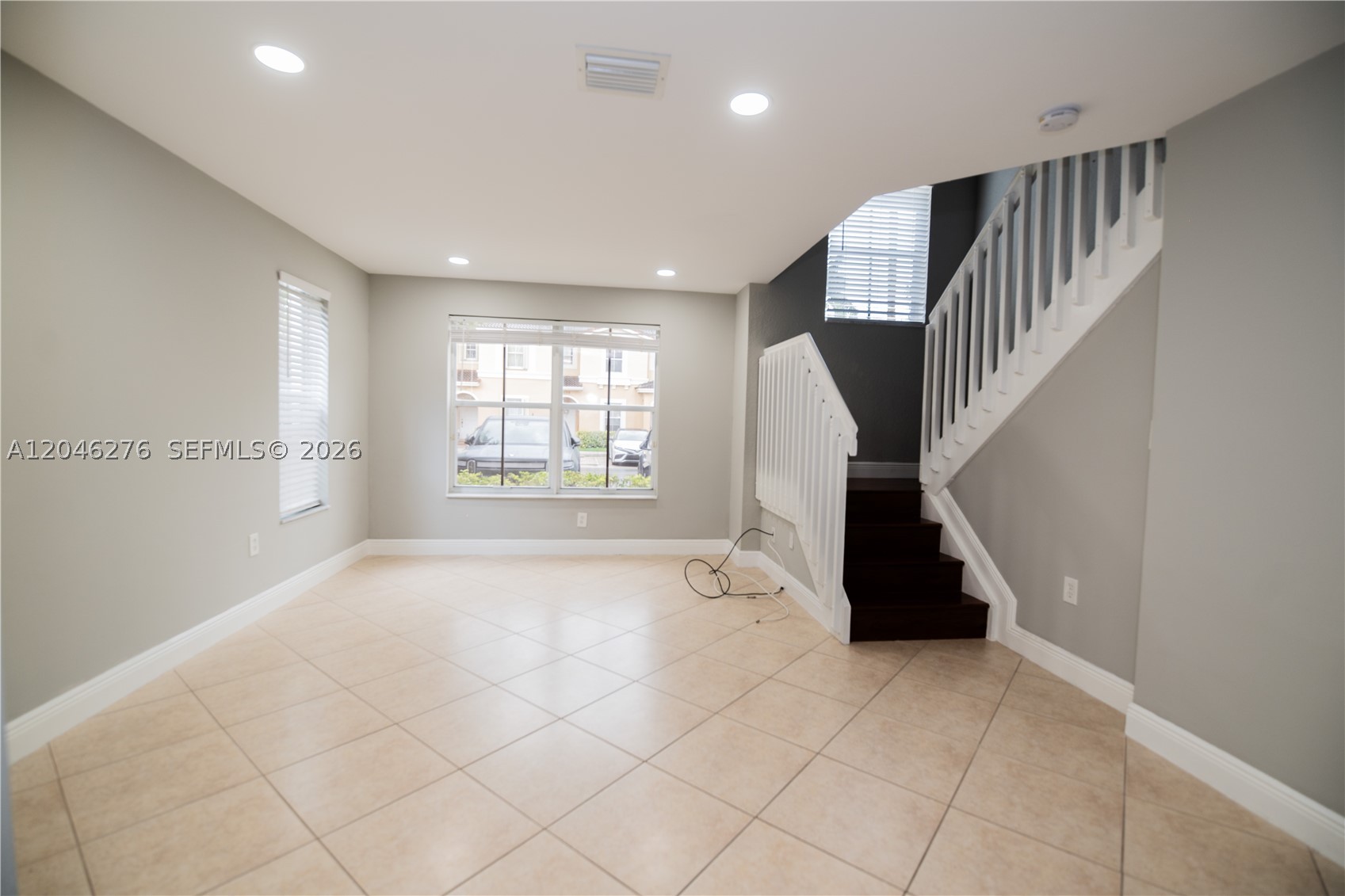 MELROSE POINT CONDO - Residential