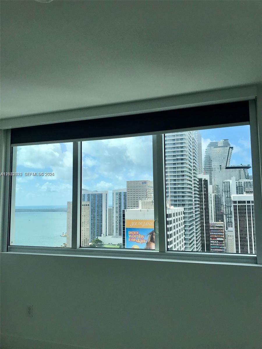 VIZCAYNE NORTH CONDO - Residential Lease