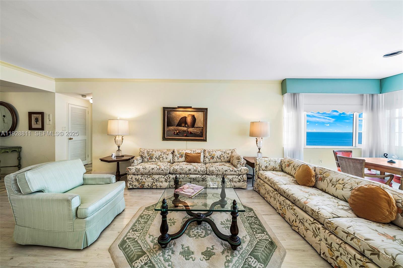 IMPERIAL HOUSE CONDO - Residential