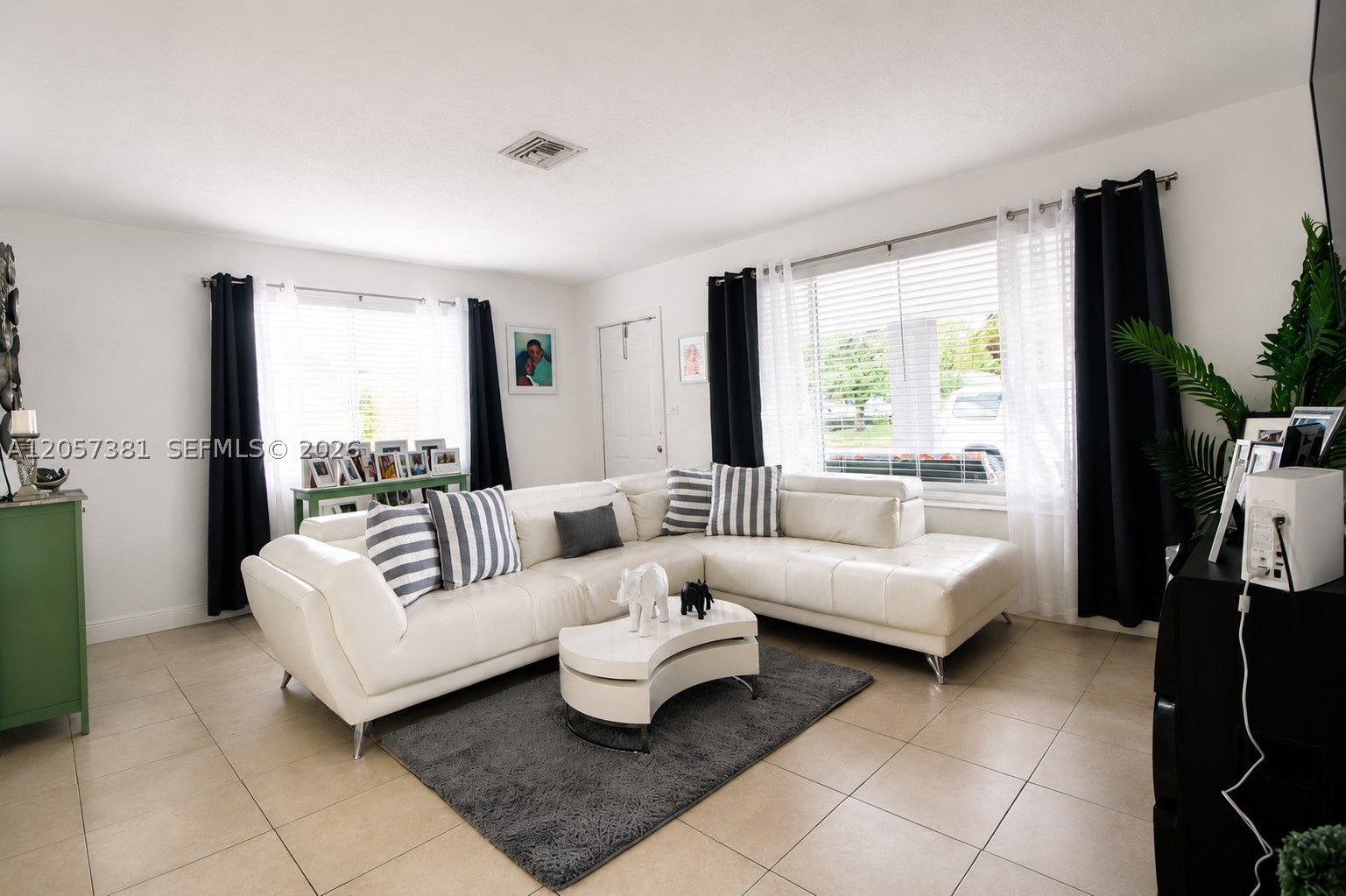 MIRAMAR SEC 10 - Residential