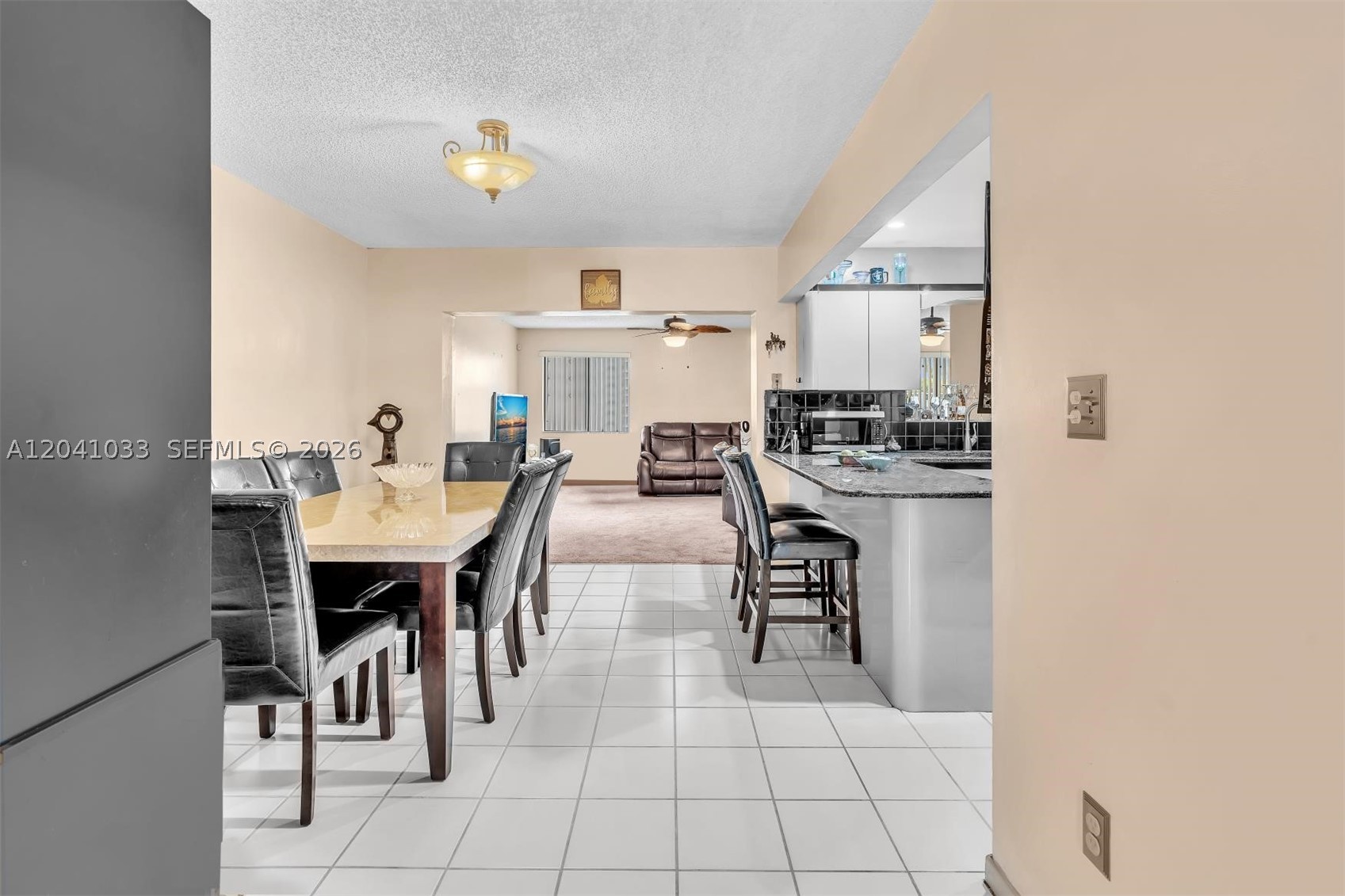 RICHMOND TOWNHOUSE - Residential