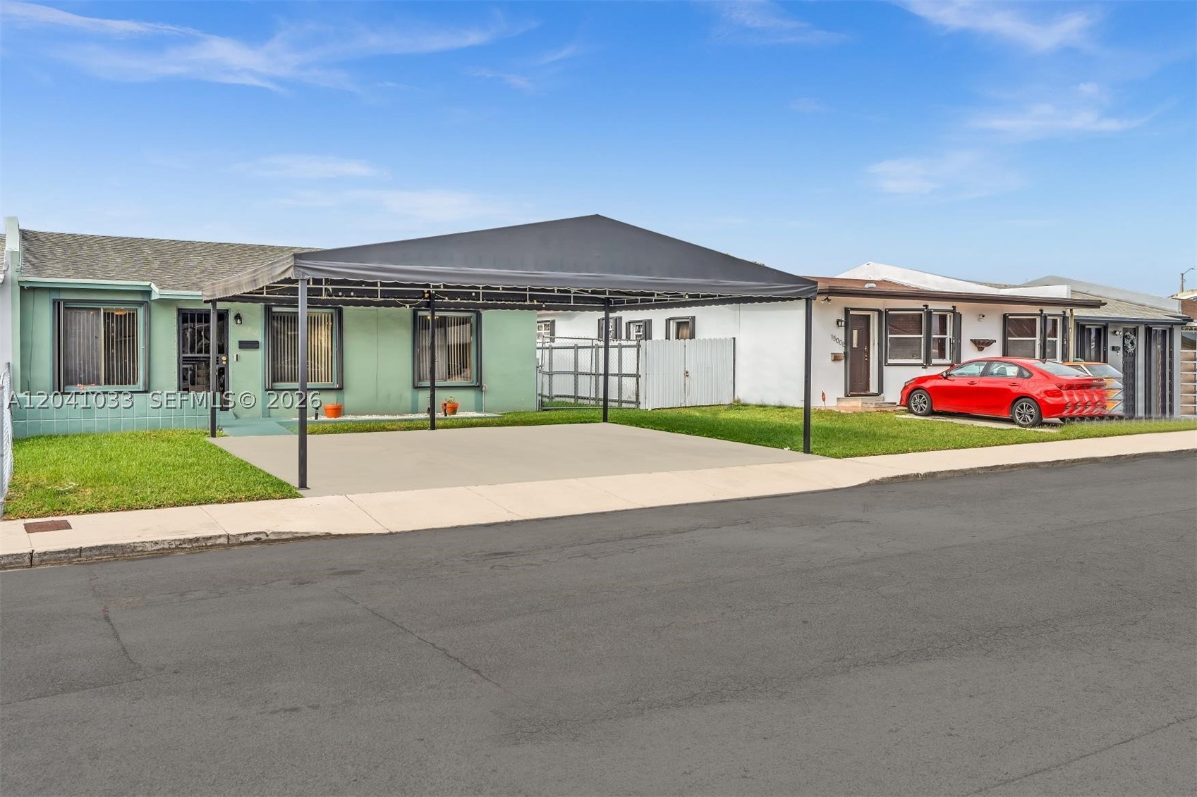 RICHMOND TOWNHOUSE - Residential