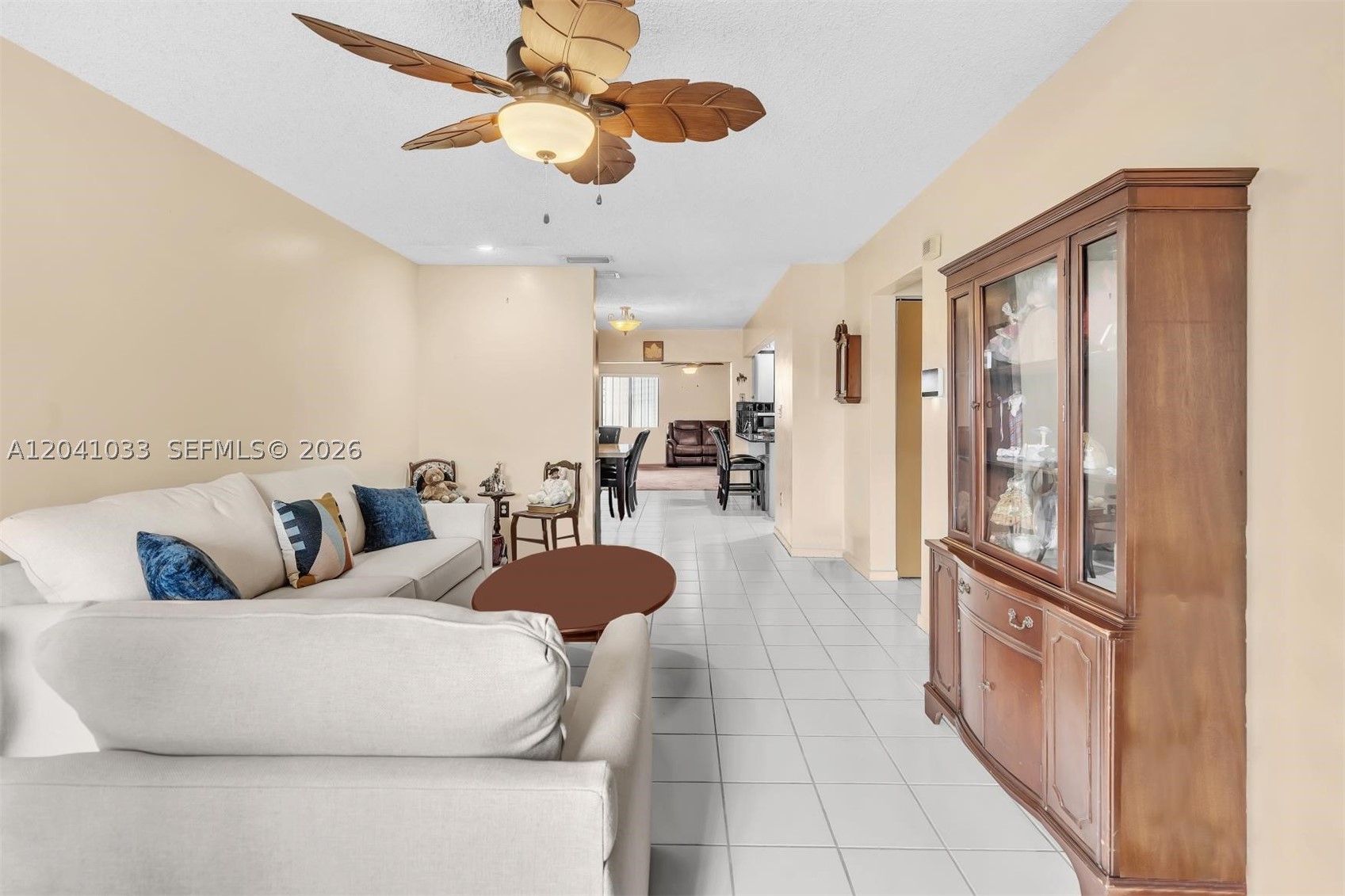 RICHMOND TOWNHOUSE - Residential