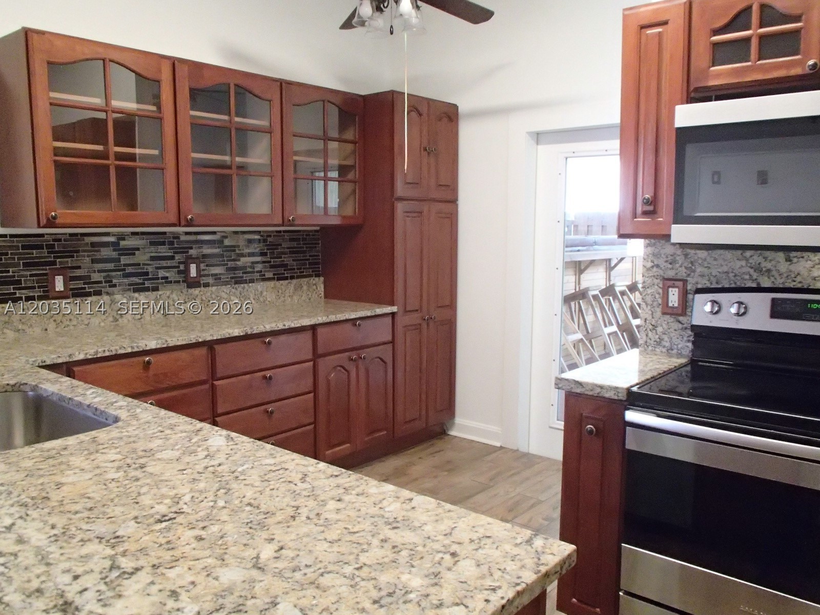LAKES BY THE BAY SEC 8 - Residential Lease