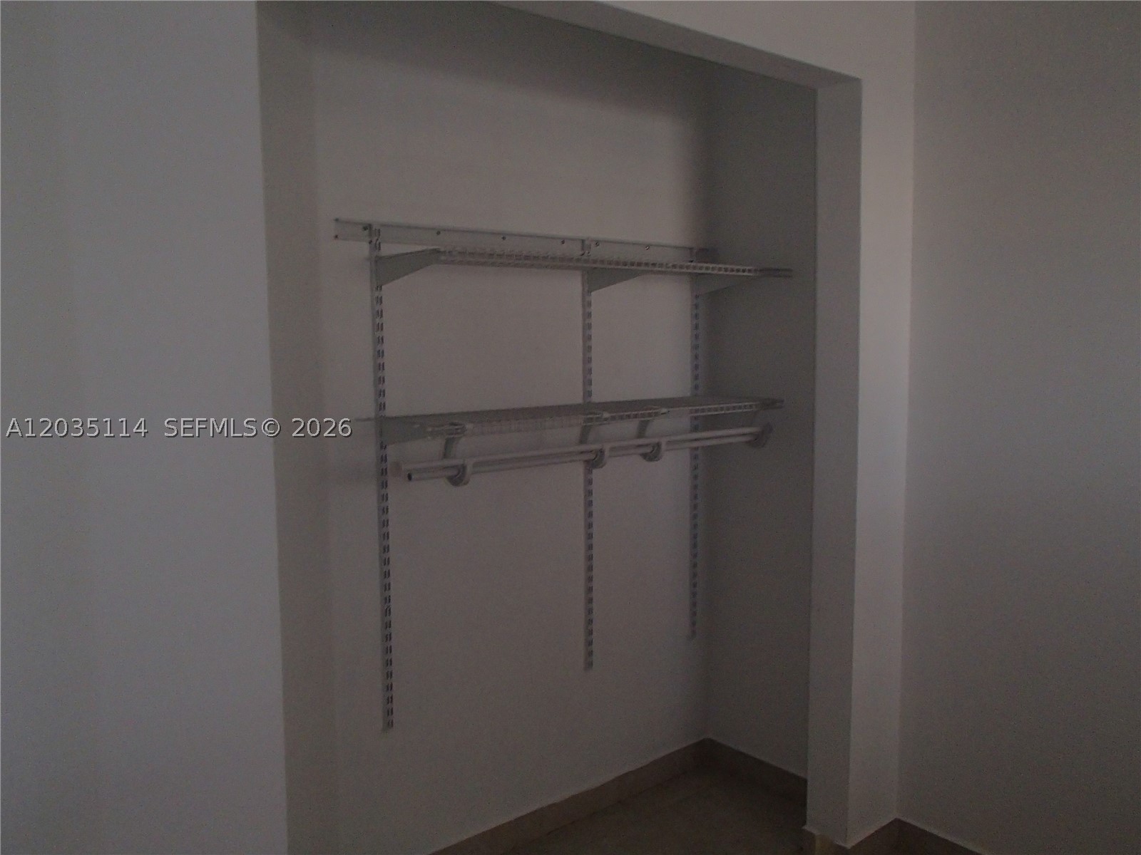 LAKES BY THE BAY SEC 8 - Residential Lease