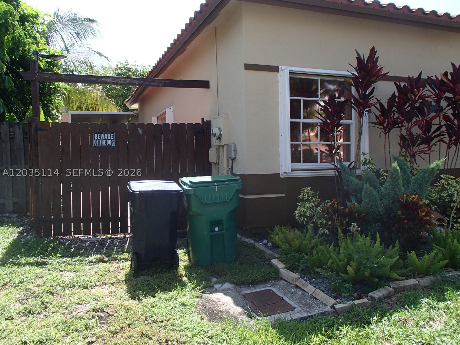 LAKES BY THE BAY SEC 8 - Residential Lease