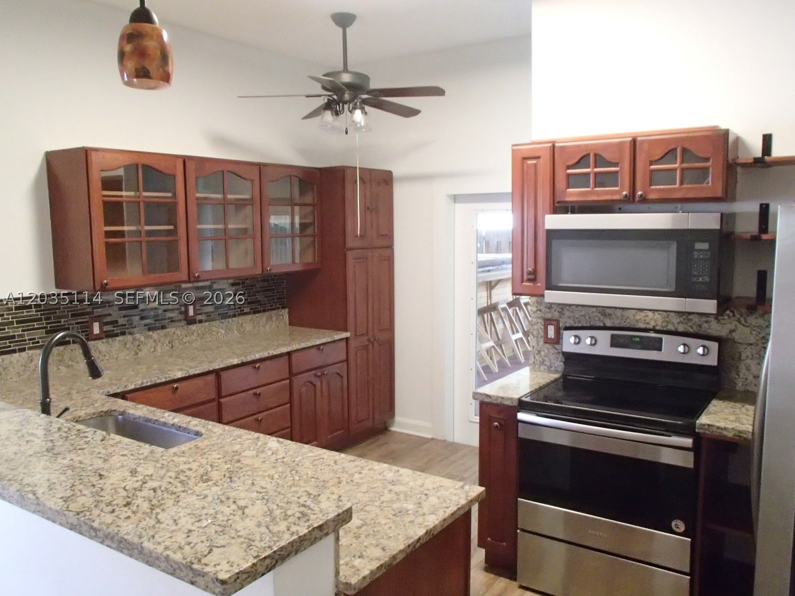 LAKES BY THE BAY SEC 8 - Residential Lease