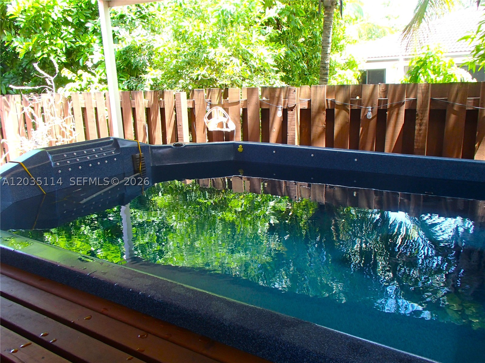 LAKES BY THE BAY SEC 8 - Residential Lease