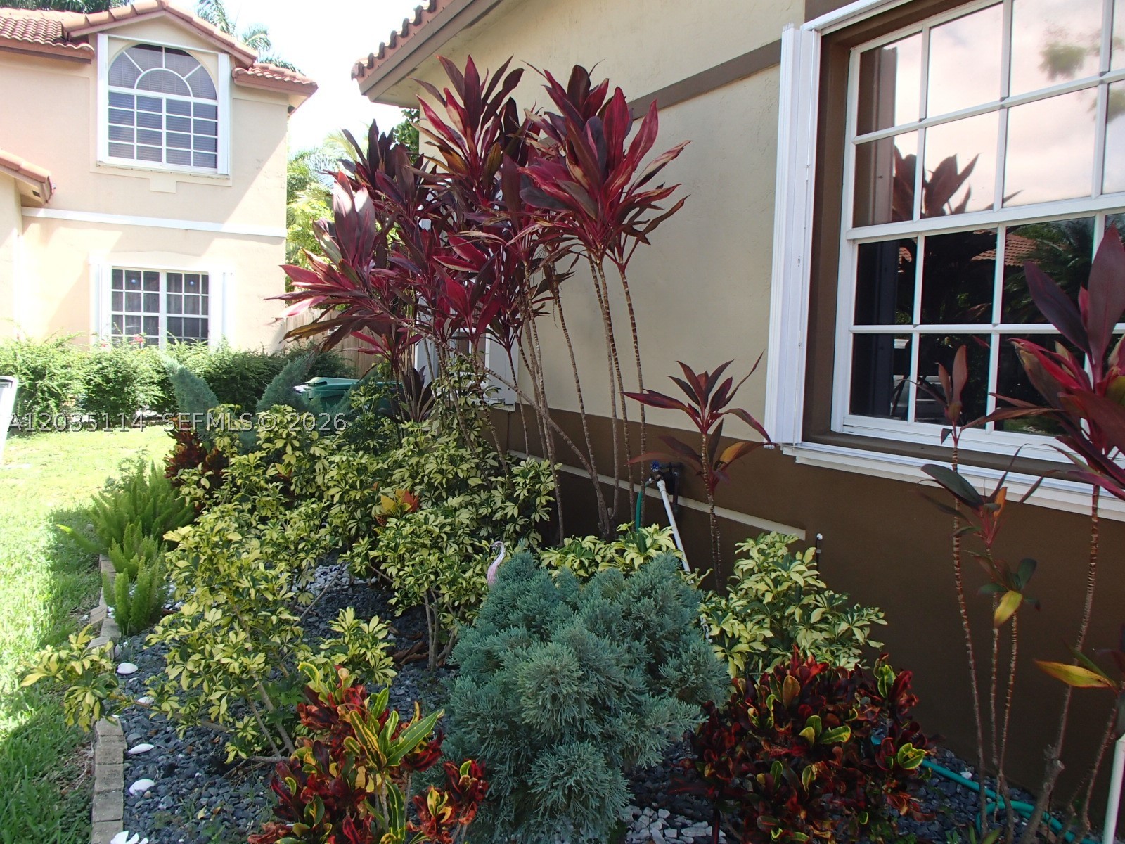 LAKES BY THE BAY SEC 8 - Residential Lease