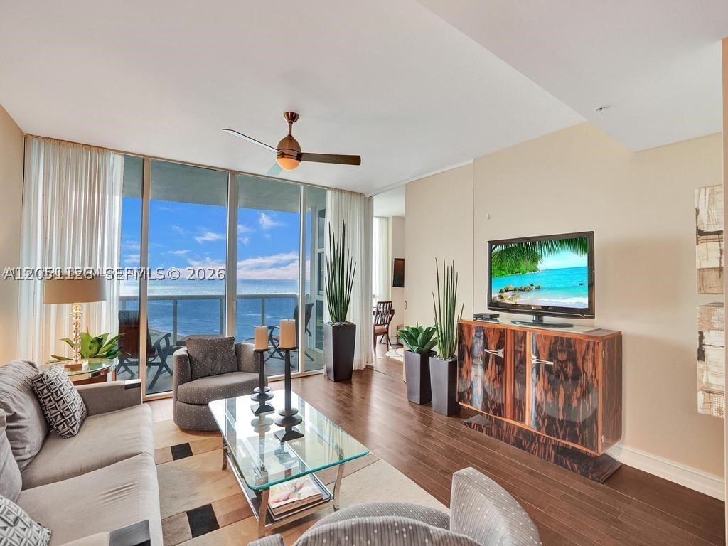 TRUMP ROYALE CONDO - Residential