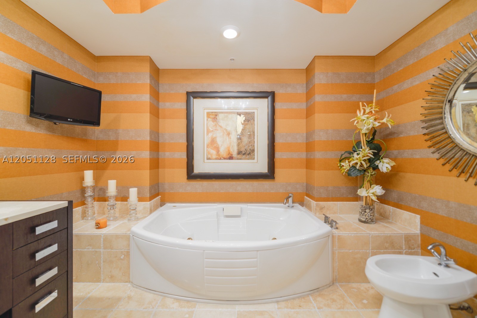 TRUMP ROYALE CONDO - Residential