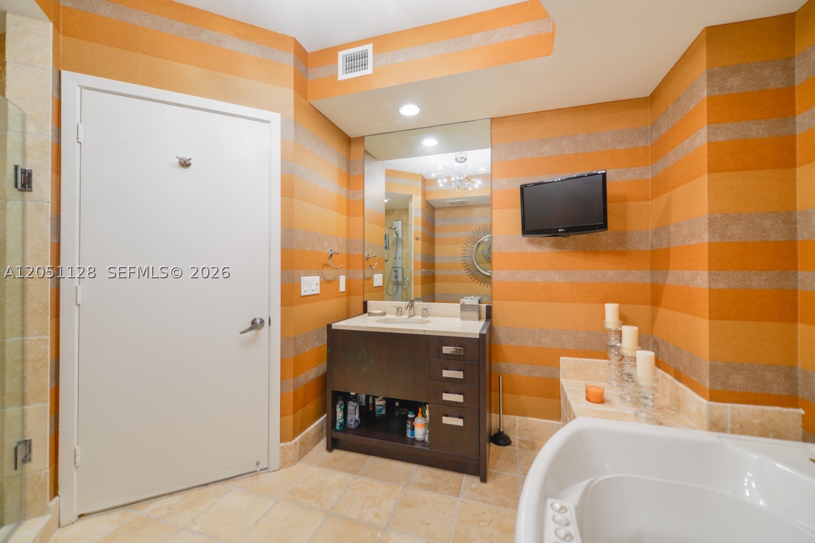 TRUMP ROYALE CONDO - Residential