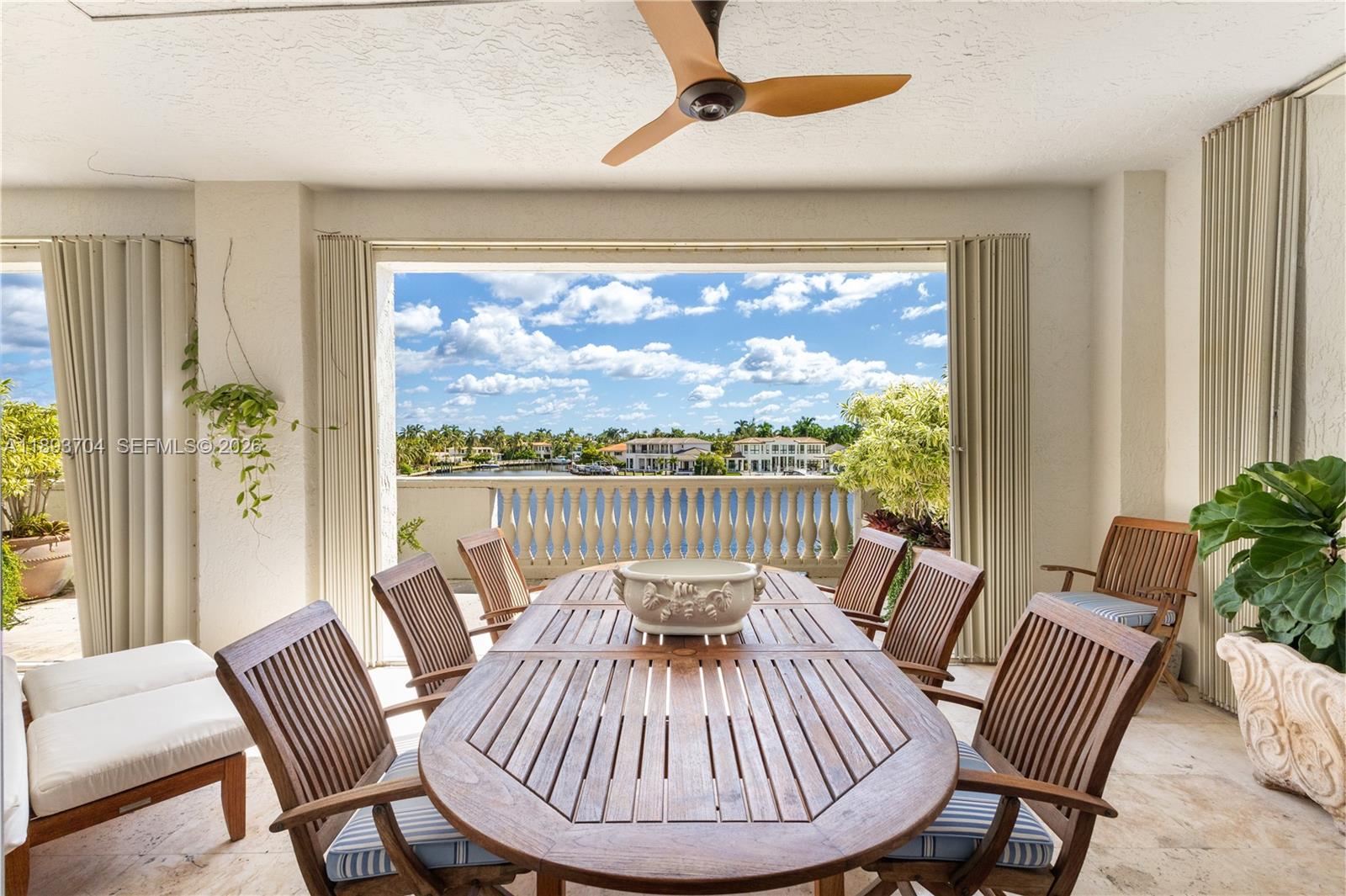 BELLA VISTA MID RISE NORT - Residential
