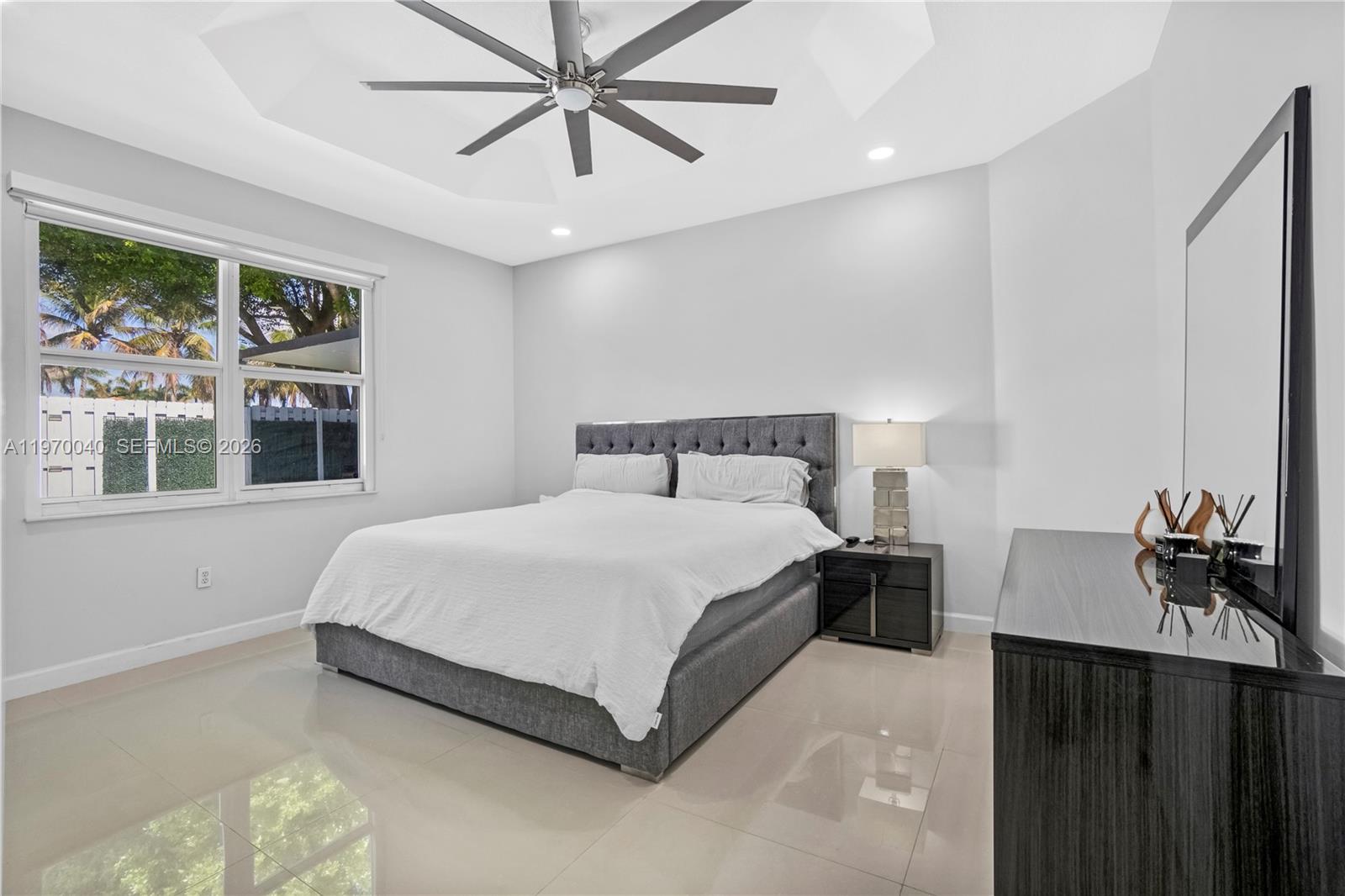 FLORIDIAN BAY ESTATES - Residential