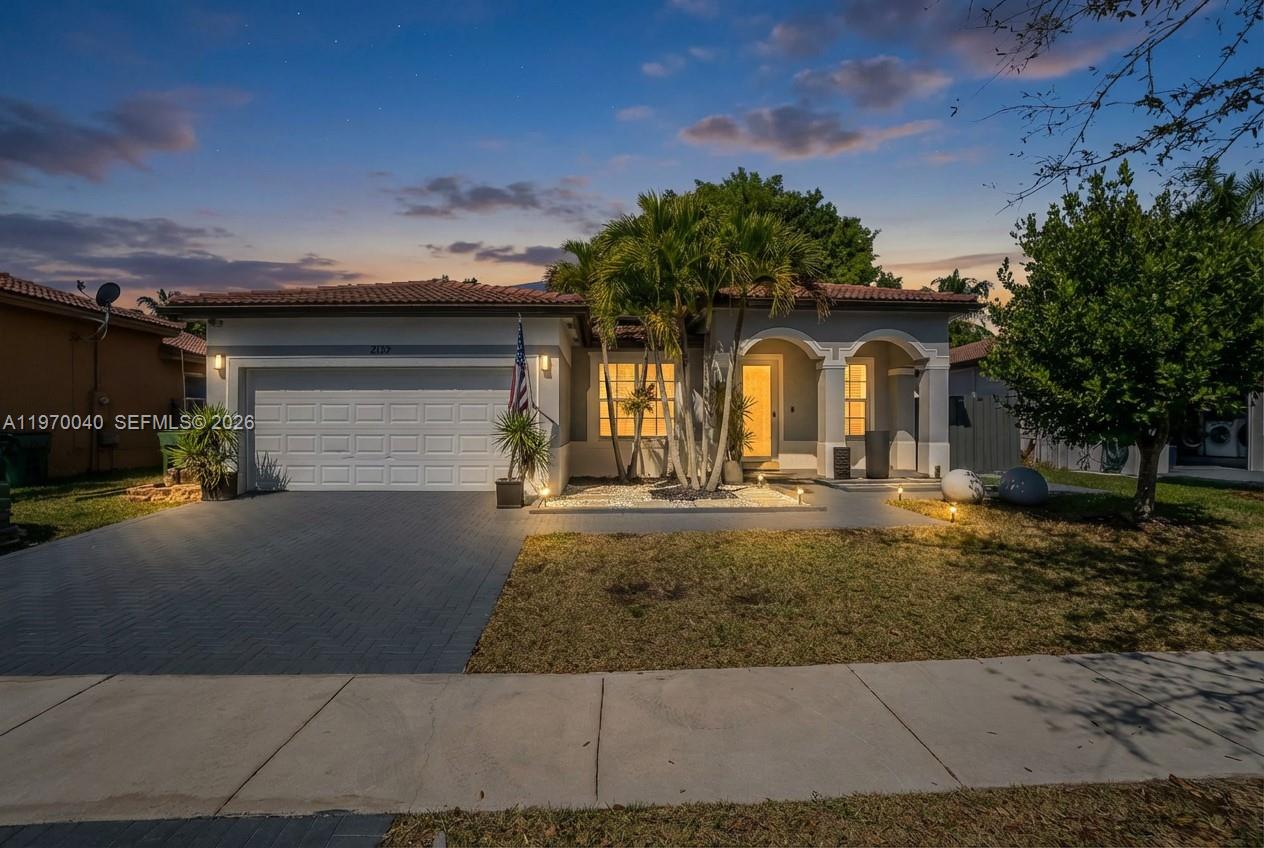 FLORIDIAN BAY ESTATES - Residential