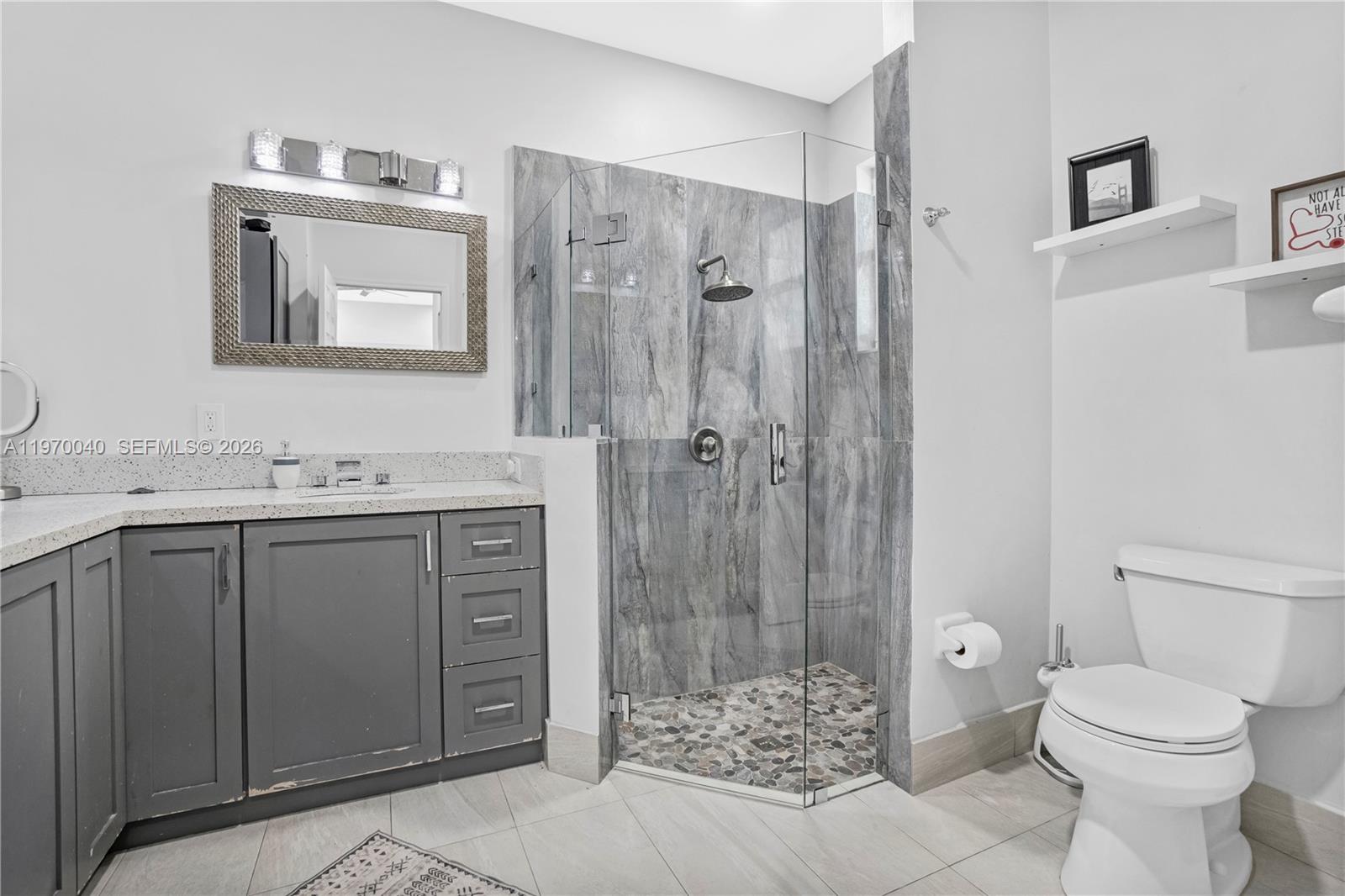 FLORIDIAN BAY ESTATES - Residential