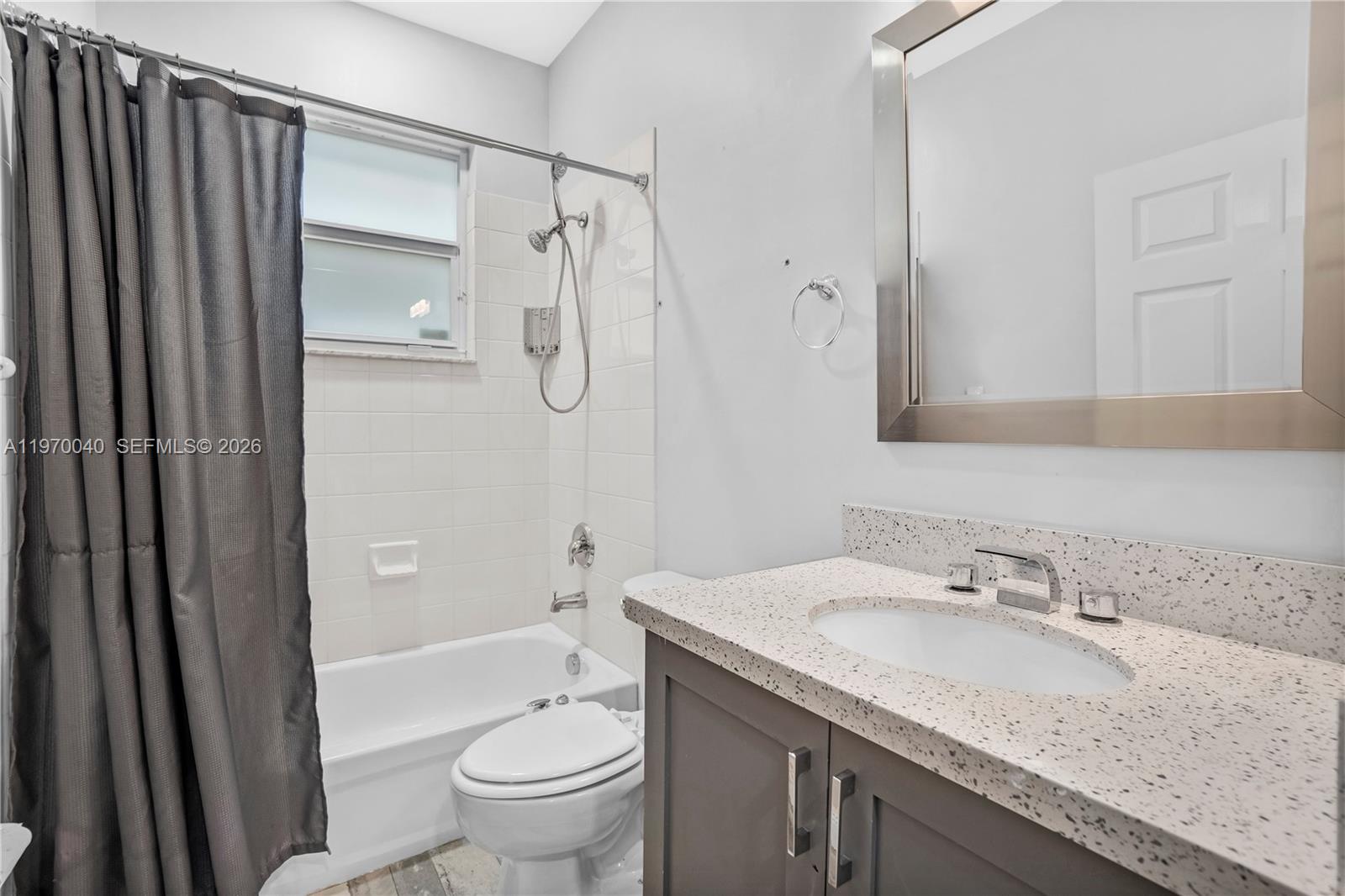 FLORIDIAN BAY ESTATES - Residential