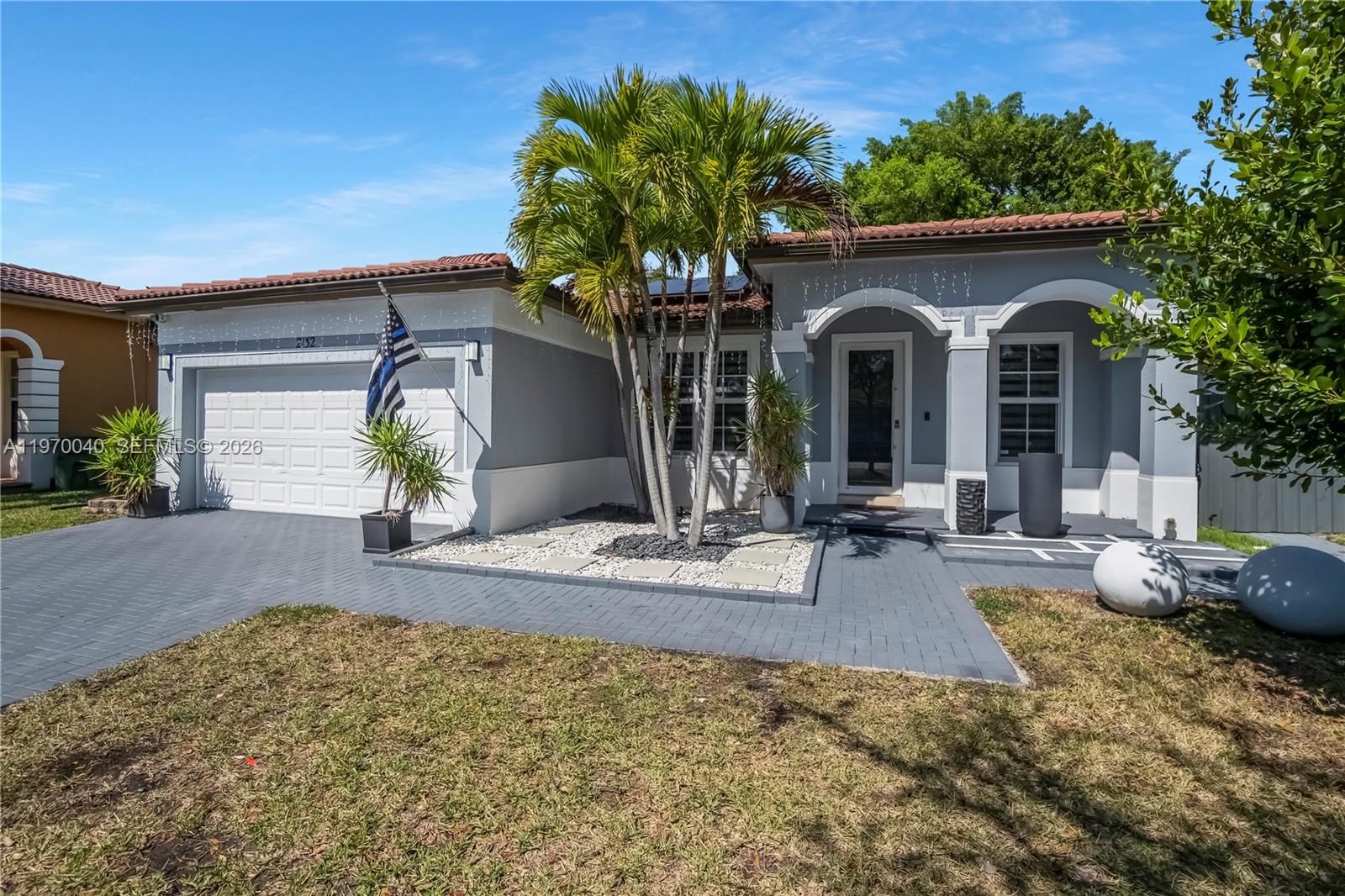 FLORIDIAN BAY ESTATES - Residential