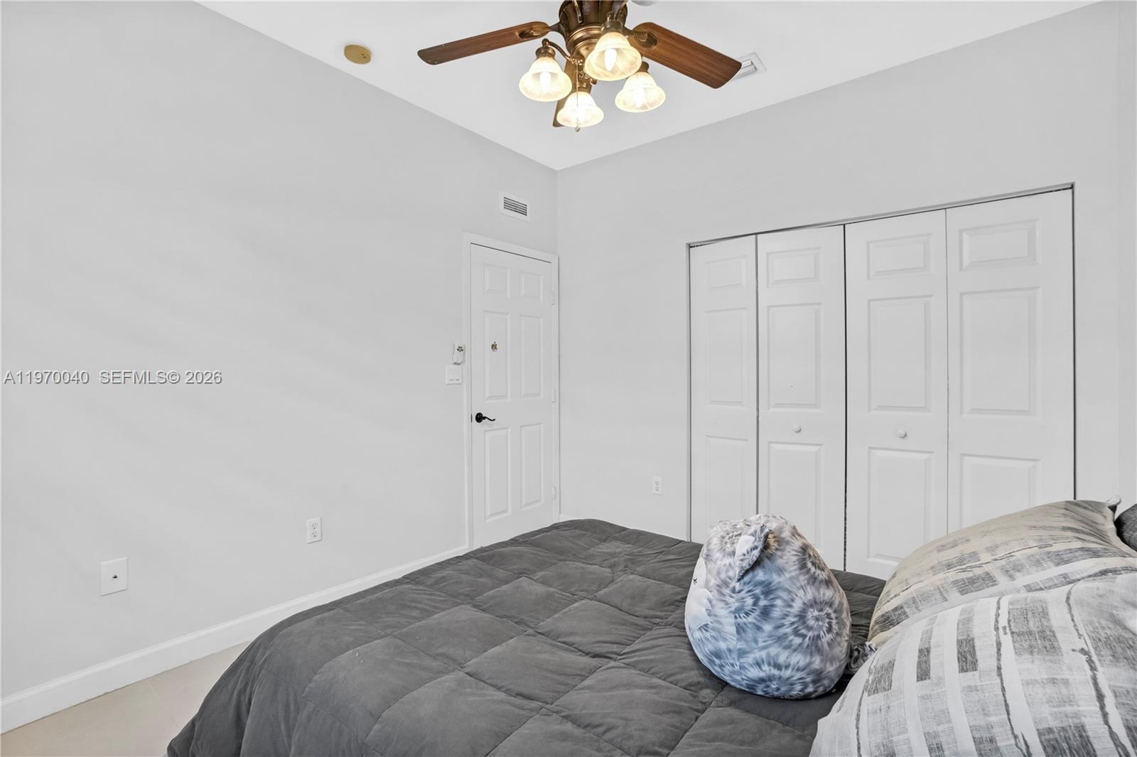FLORIDIAN BAY ESTATES - Residential