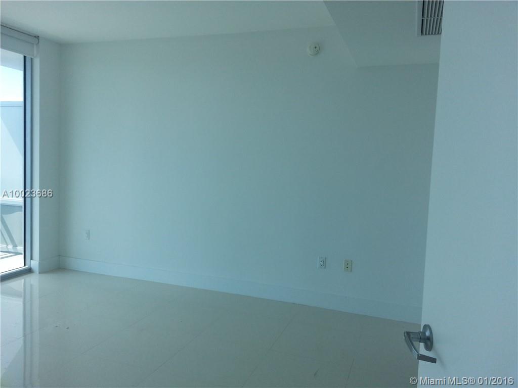 MINT CONDOMINIUM - Residential Lease