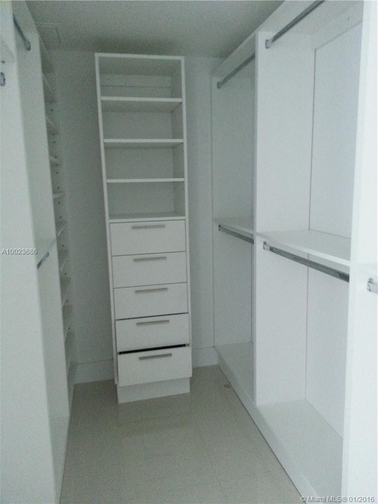 MINT CONDOMINIUM - Residential Lease
