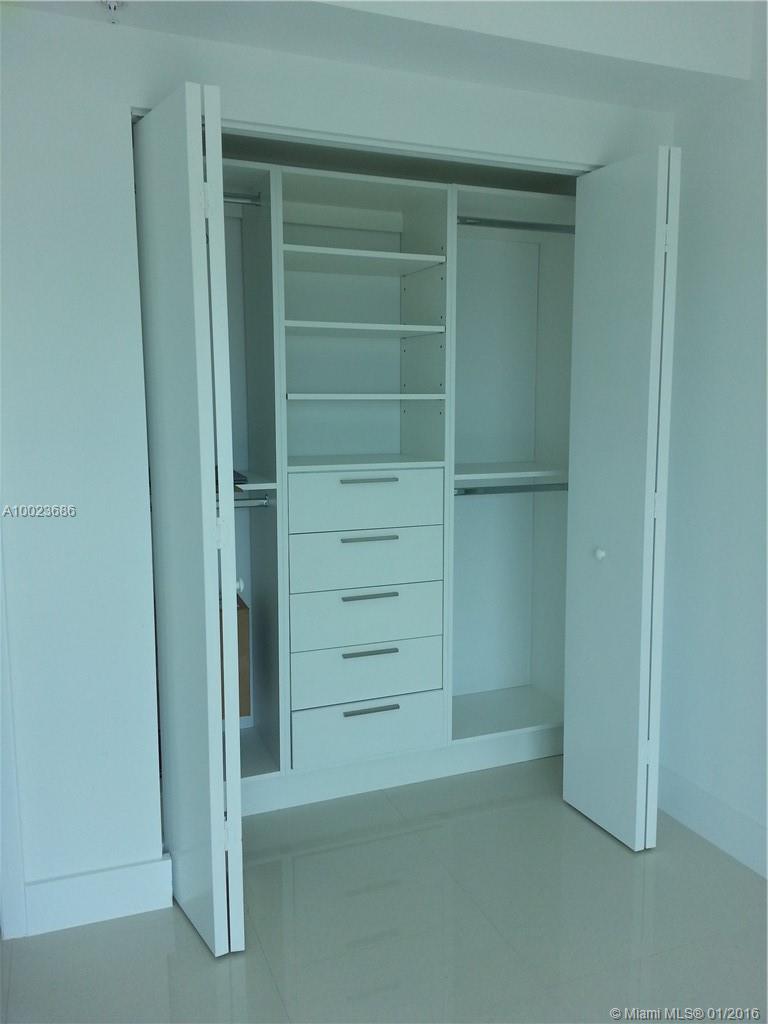 MINT CONDOMINIUM - Residential Lease