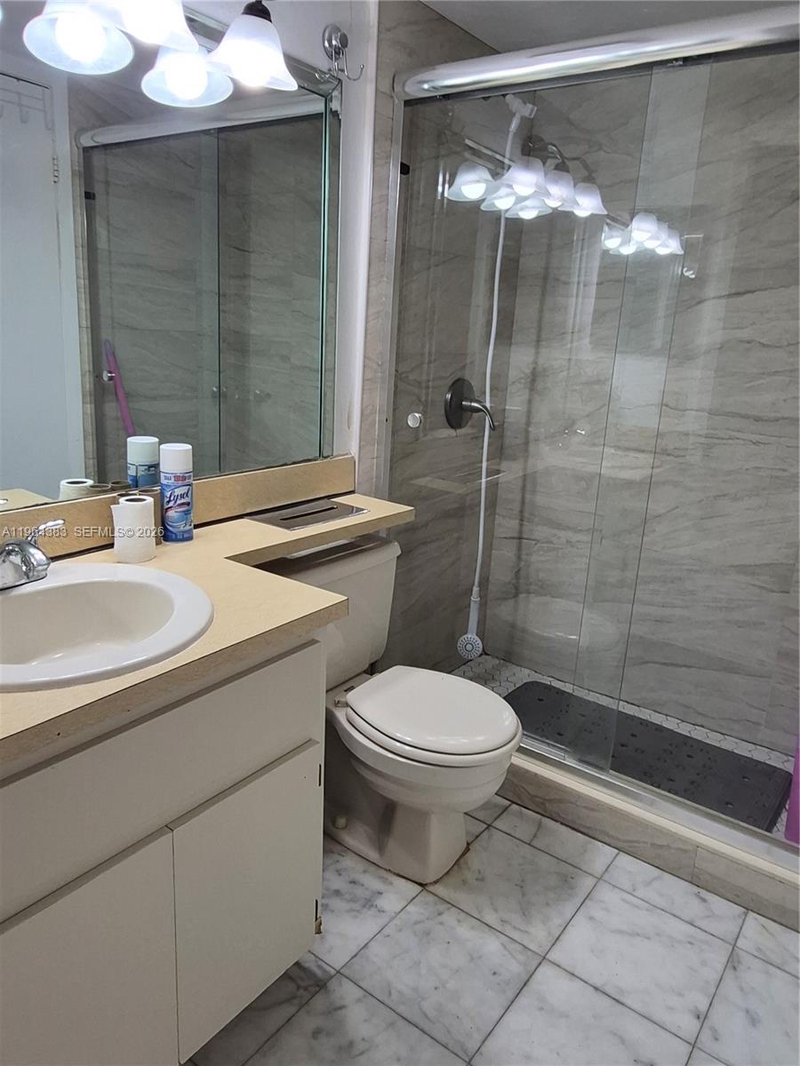 INTERNATIONAL PARK CONDO - Residential