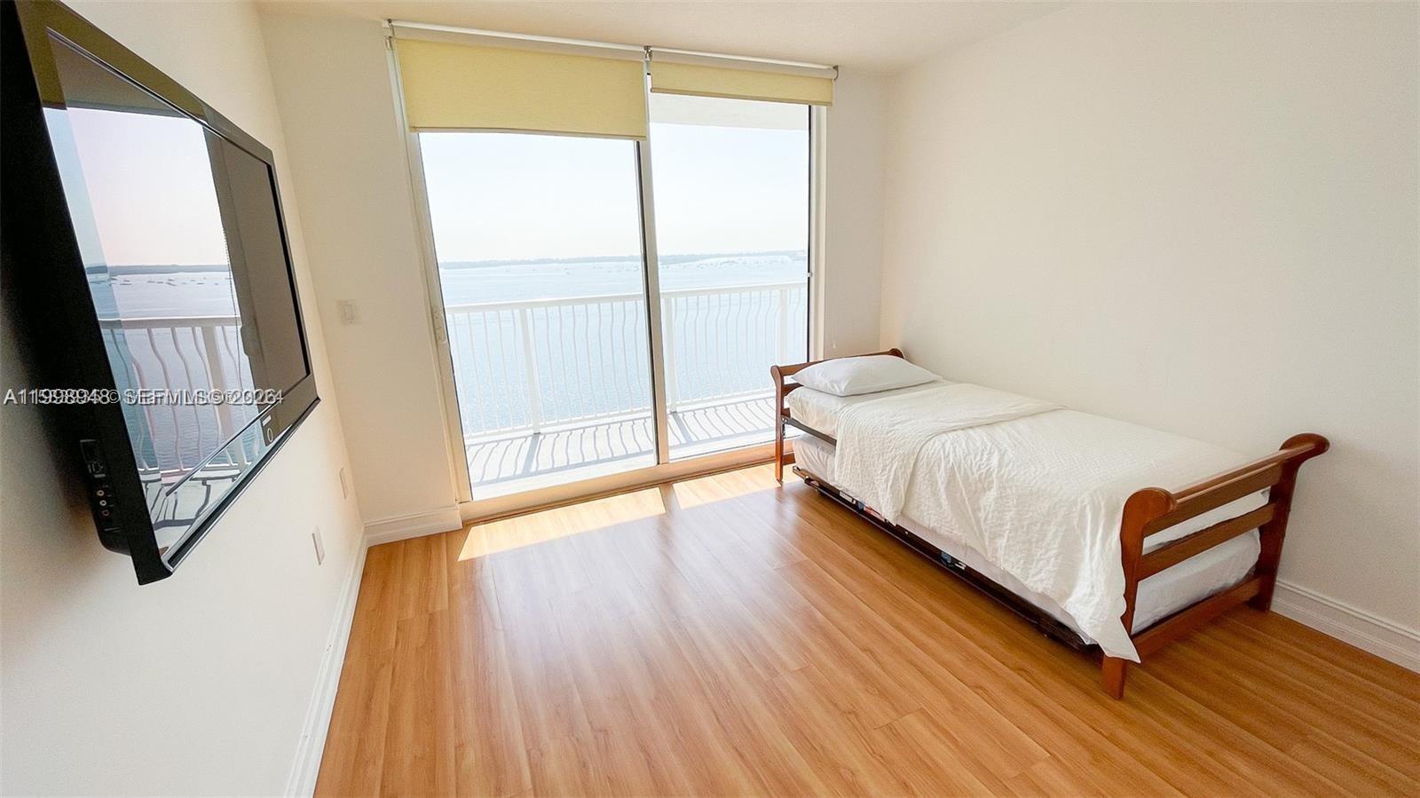 THE CLUB AT BRICKELL BAY - Residential