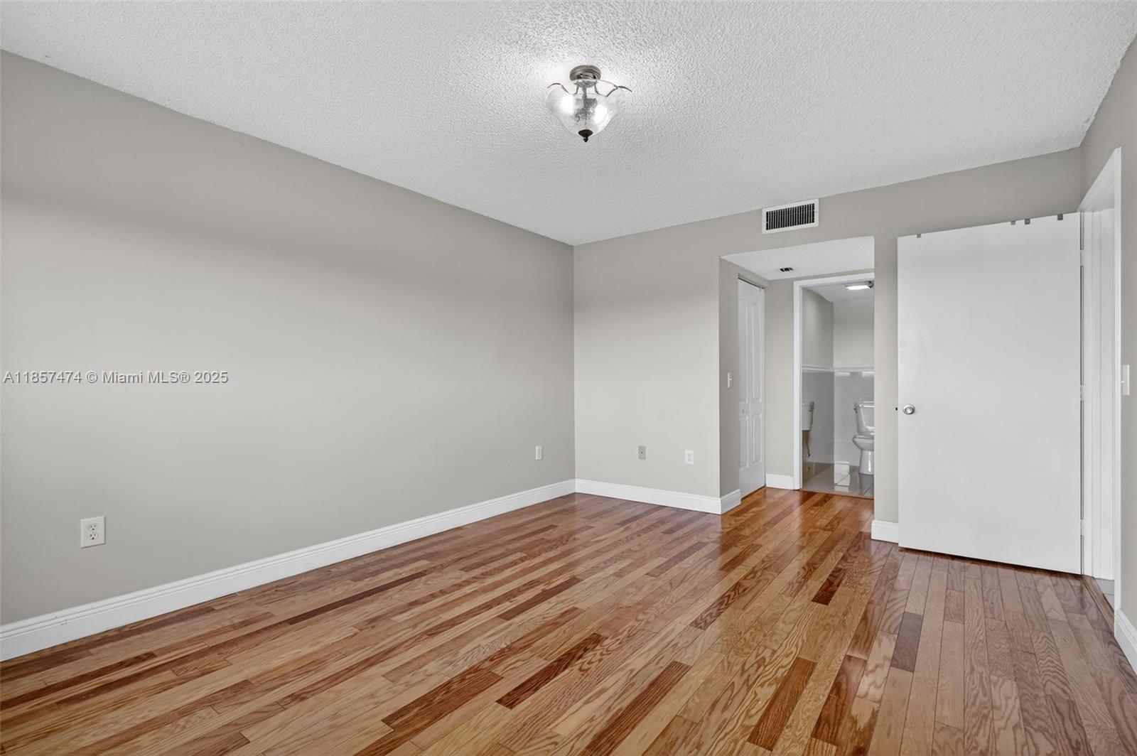 SUFFOLK AT CENTURY VILLAG - Residential Lease