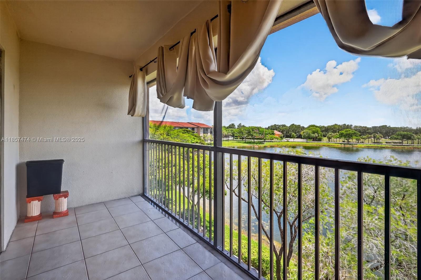 SUFFOLK AT CENTURY VILLAG - Residential Lease