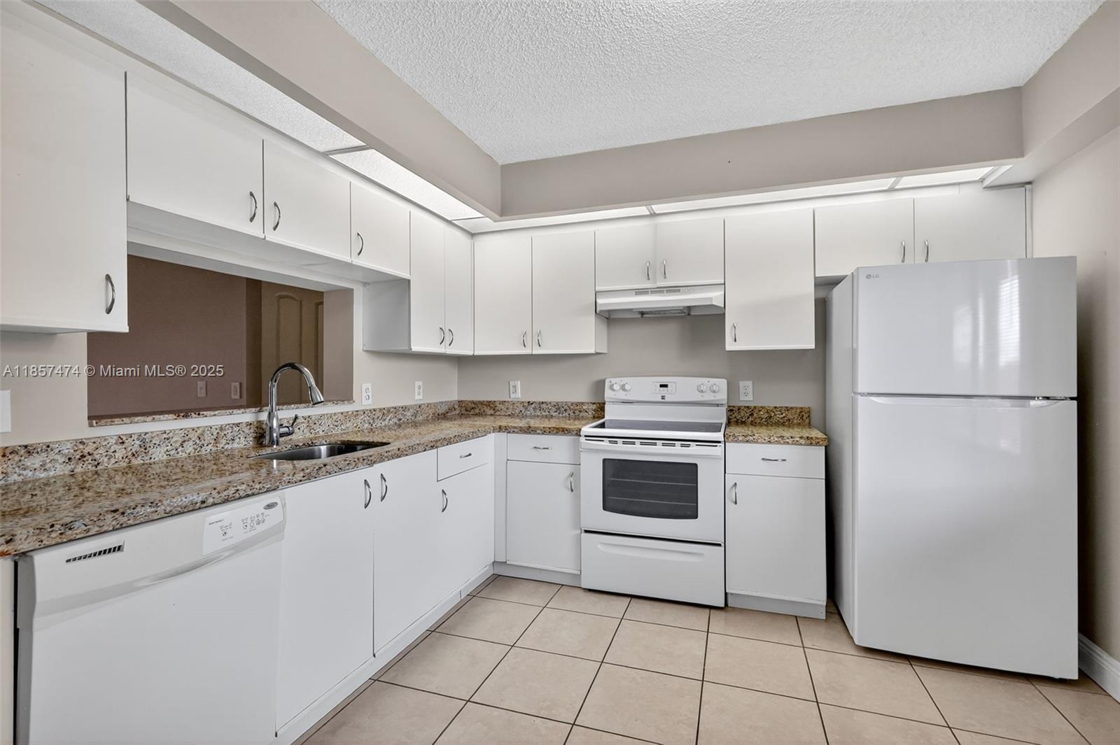 SUFFOLK AT CENTURY VILLAG - Residential Lease
