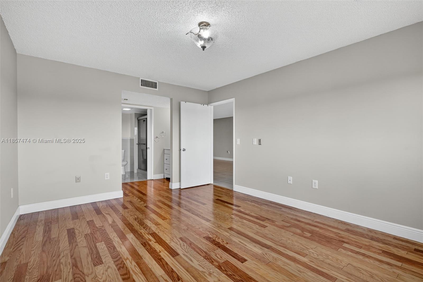 SUFFOLK AT CENTURY VILLAG - Residential Lease