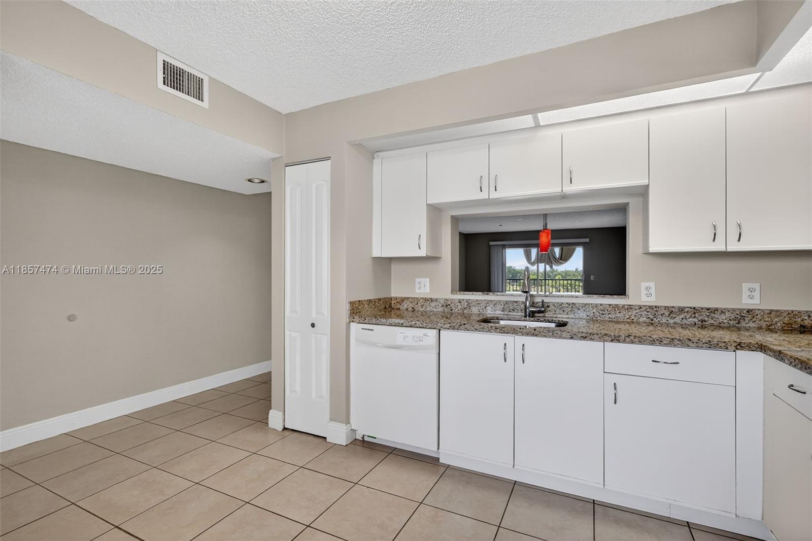 SUFFOLK AT CENTURY VILLAG - Residential Lease