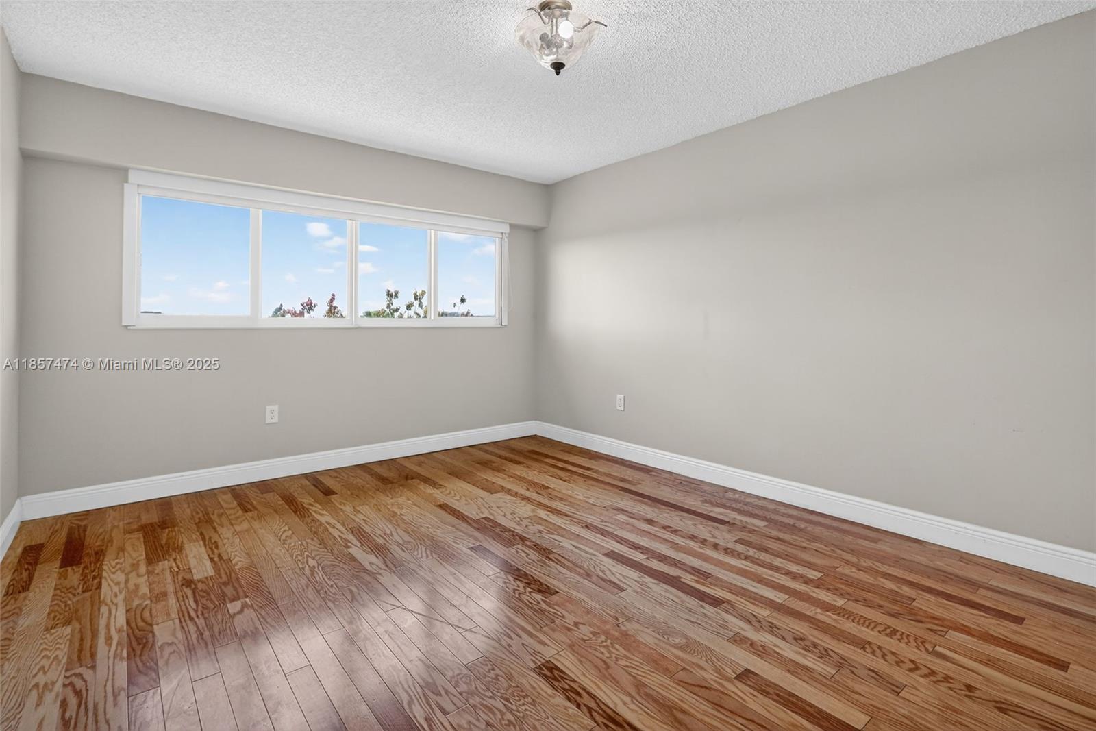 SUFFOLK AT CENTURY VILLAG - Residential Lease