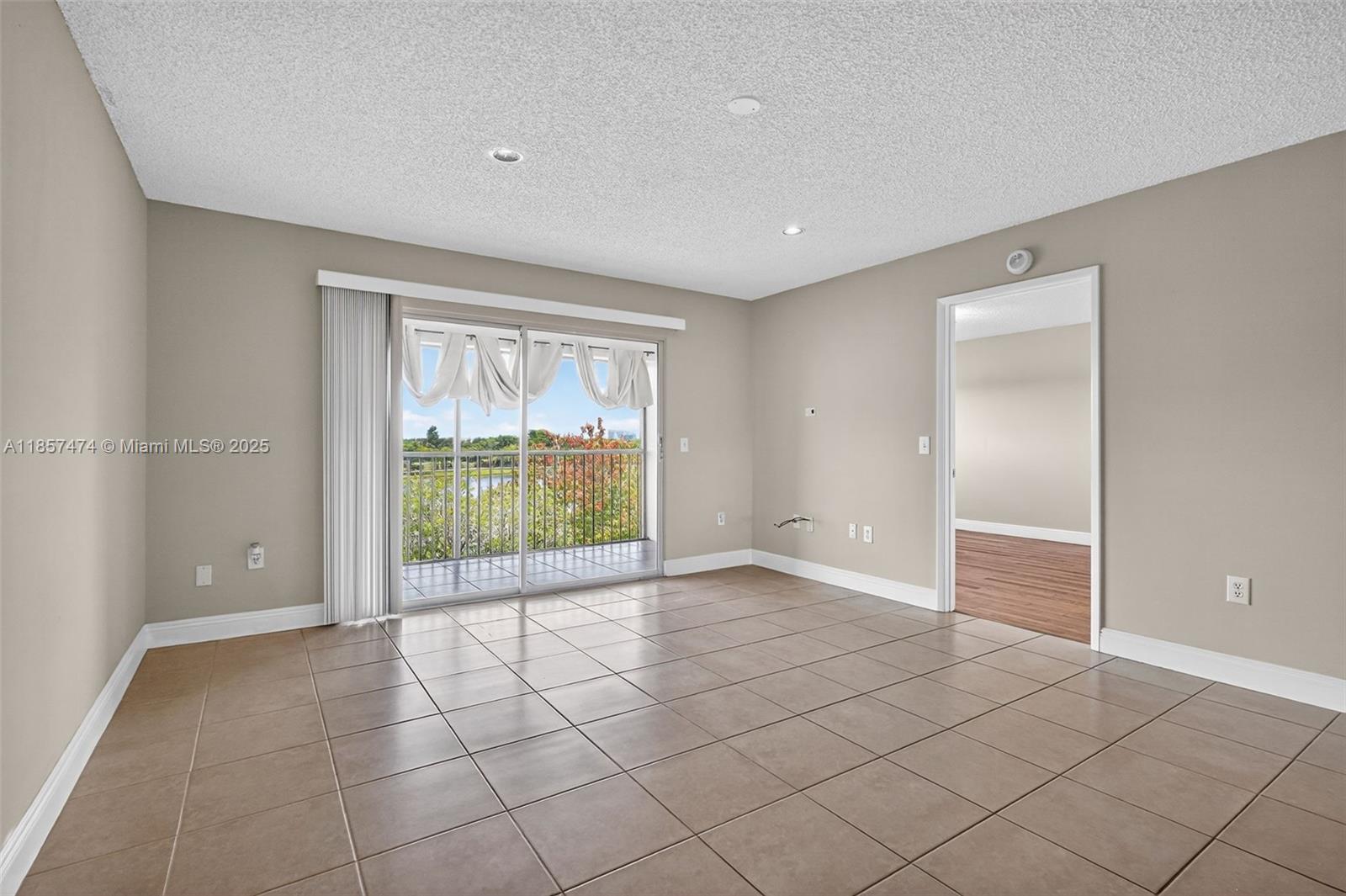 SUFFOLK AT CENTURY VILLAG - Residential Lease